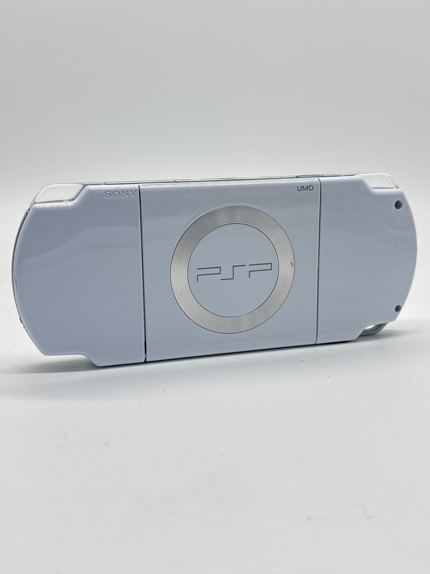 Sony PSP-2000 White Console #219 w/1200mAh Battery & No Charger