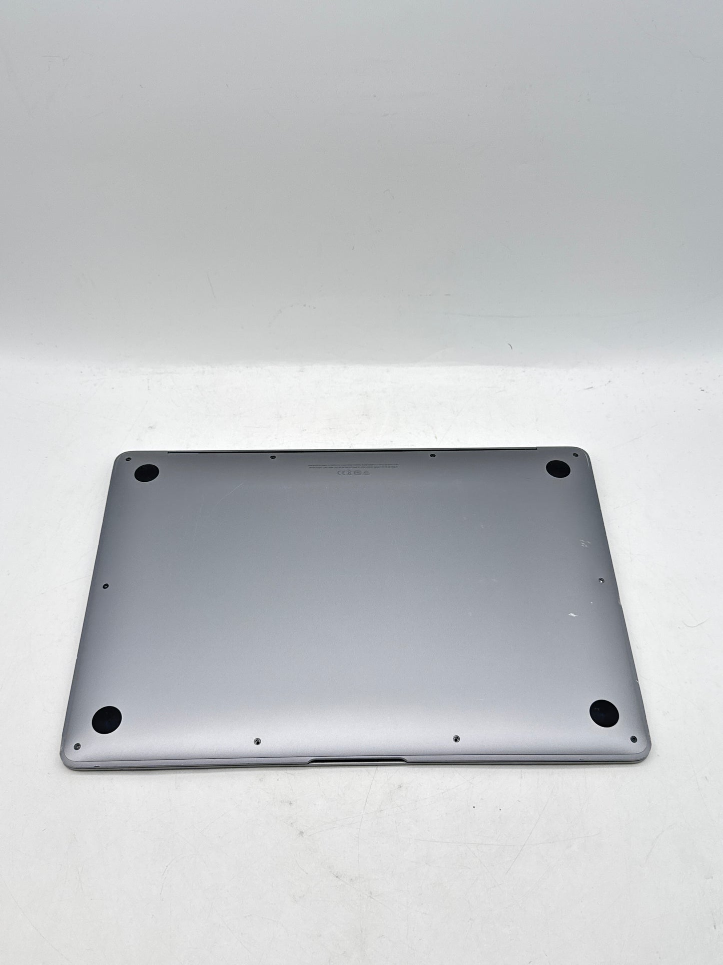 2020 Apple MacBook Air 13.3" A2337 M1 8C-CPU 7C-GPU 8GB RAM 256GB SSD !Read