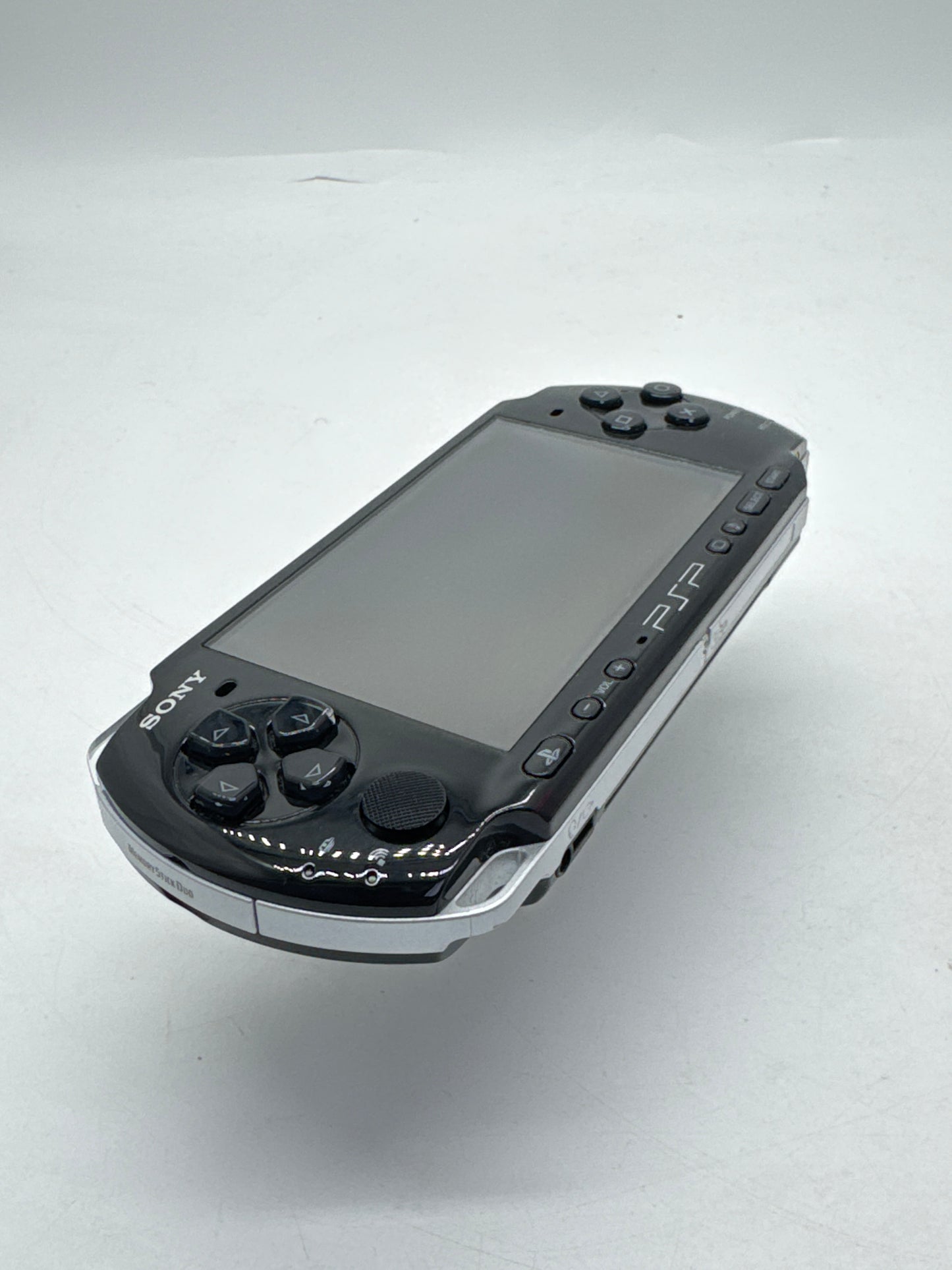 Sony PlayStation PSP-3000 Piano Black Console #380 Works Only Plugged In READ AS IS