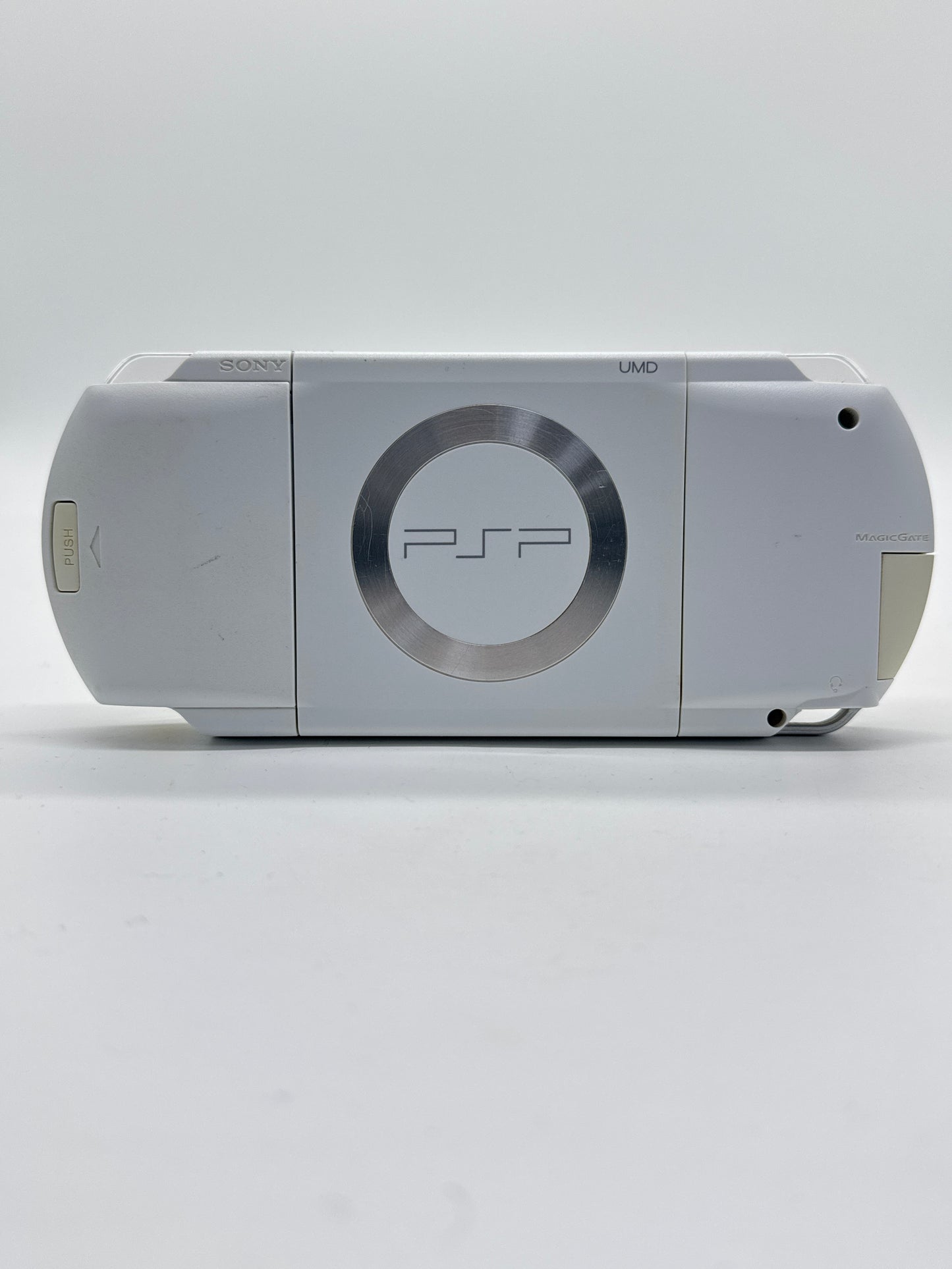 Sony PlayStation Portable PSP-1000 Pearl White Console #62 w/ Charger