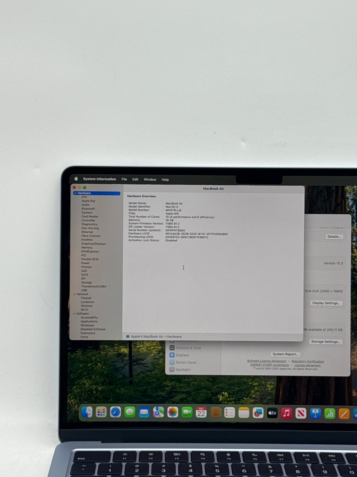 2025 Apple MacBook Air 13.6" A3240 M4 10C-CPU 8C-GPU 16GB RAM 256GB SSD 2 Cycle