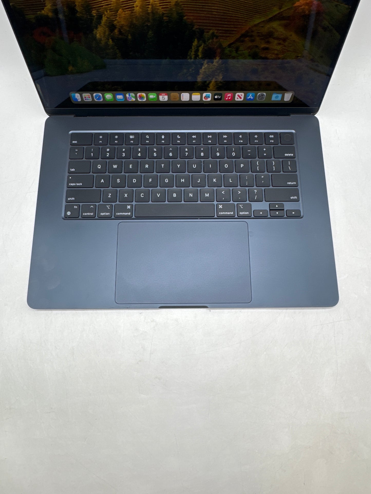 2023 Apple MacBook Air 15.3" A2941 M2 8C-CPU 10C-GPU 8GB RAM 256GB SSD 100% BH