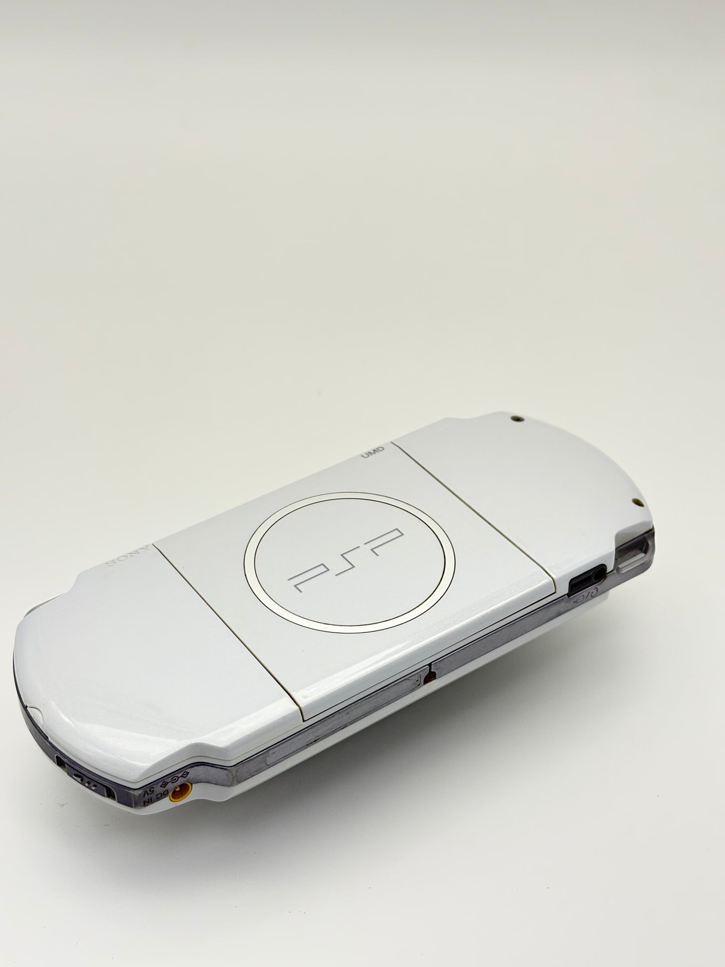 Sony PSP-3000 Crystal White Console #204 w/1200 mAh Battery