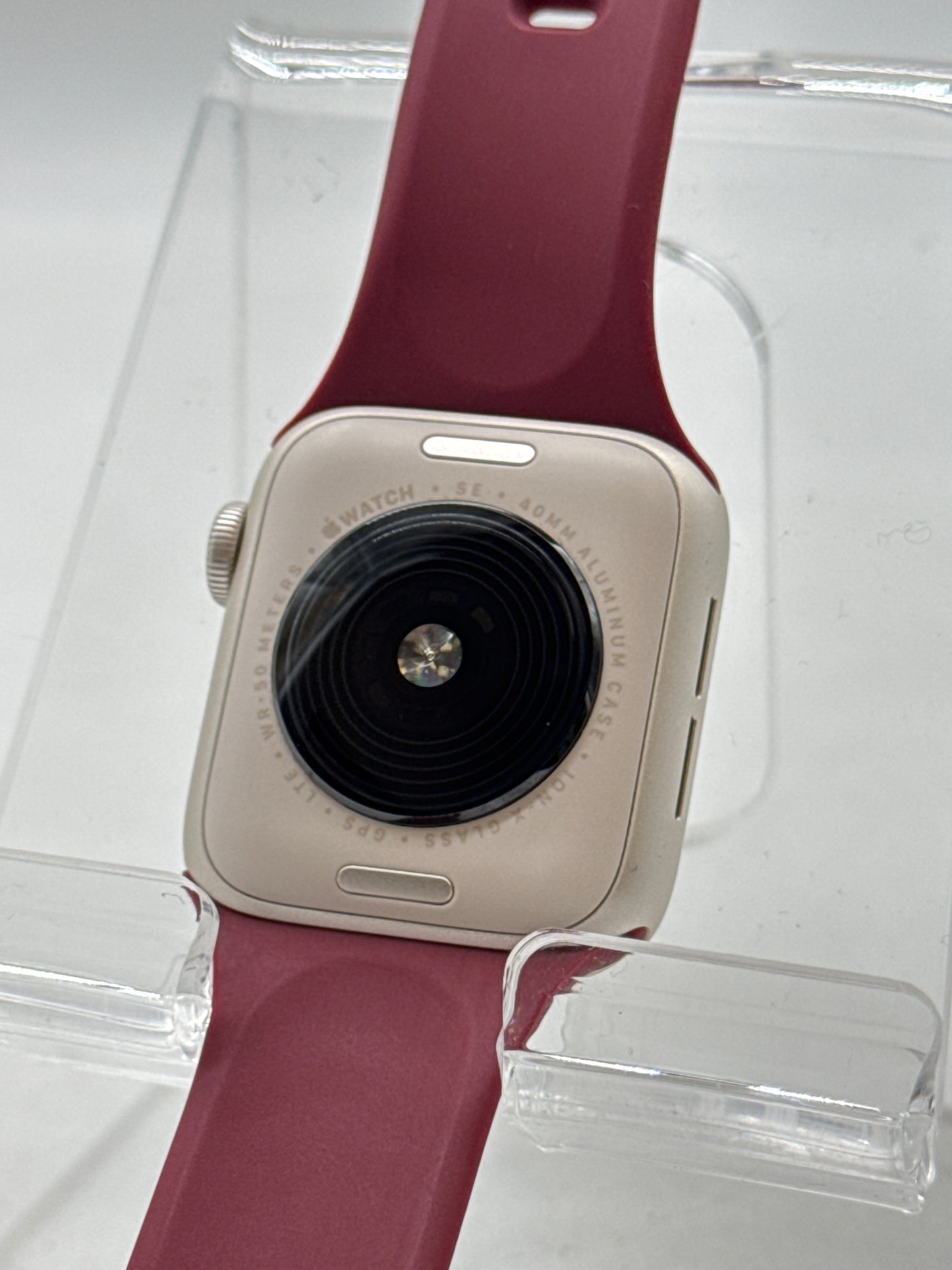 Unlocked Apple Watch SE 2nd Gen A2726 40mm GPS + Cellular Starlight Aluminium