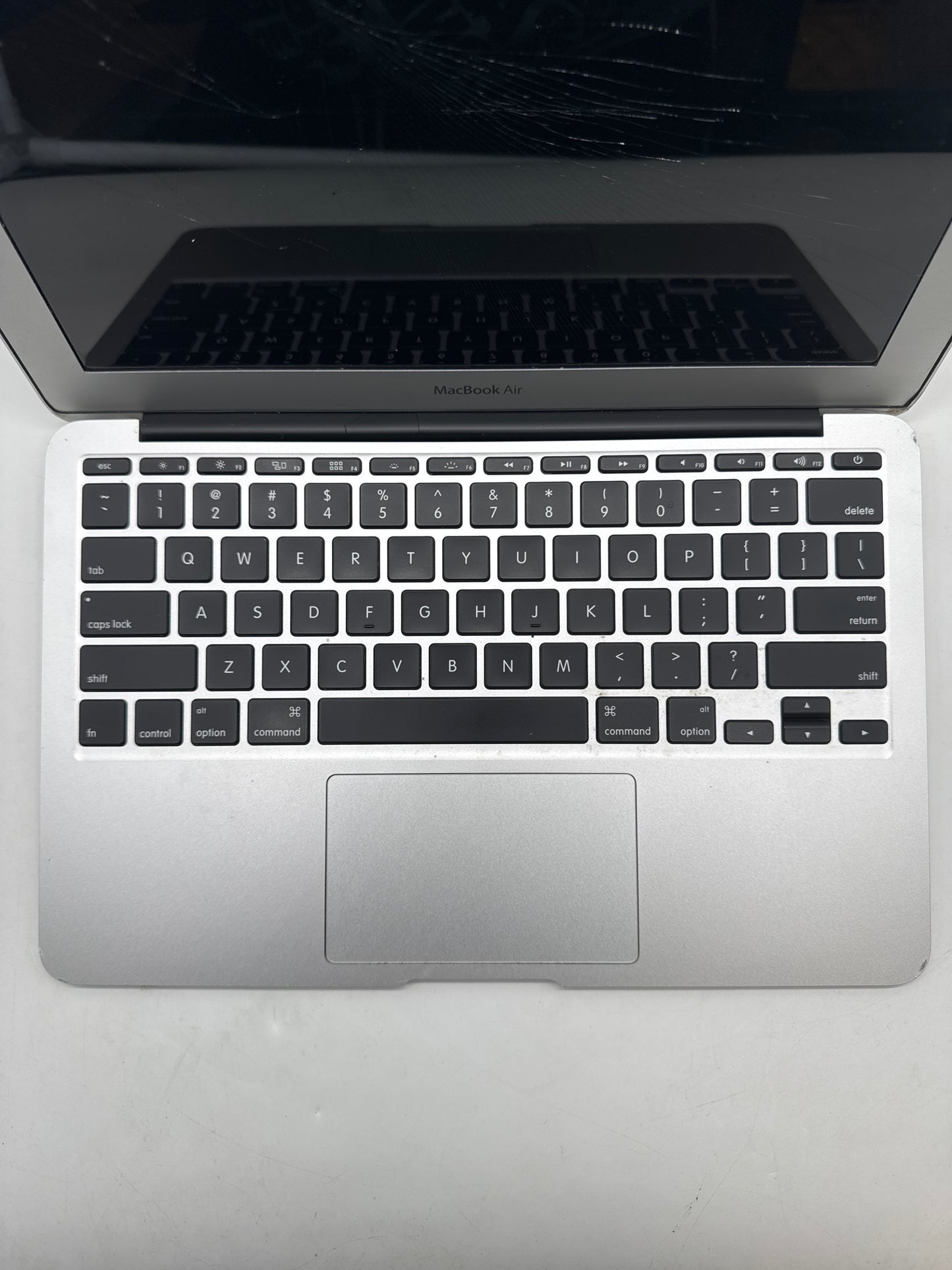 2015 Apple MacBook Air 11.6" A1465 Intel Core i5 4GB RAM 128GB Silver  !READ