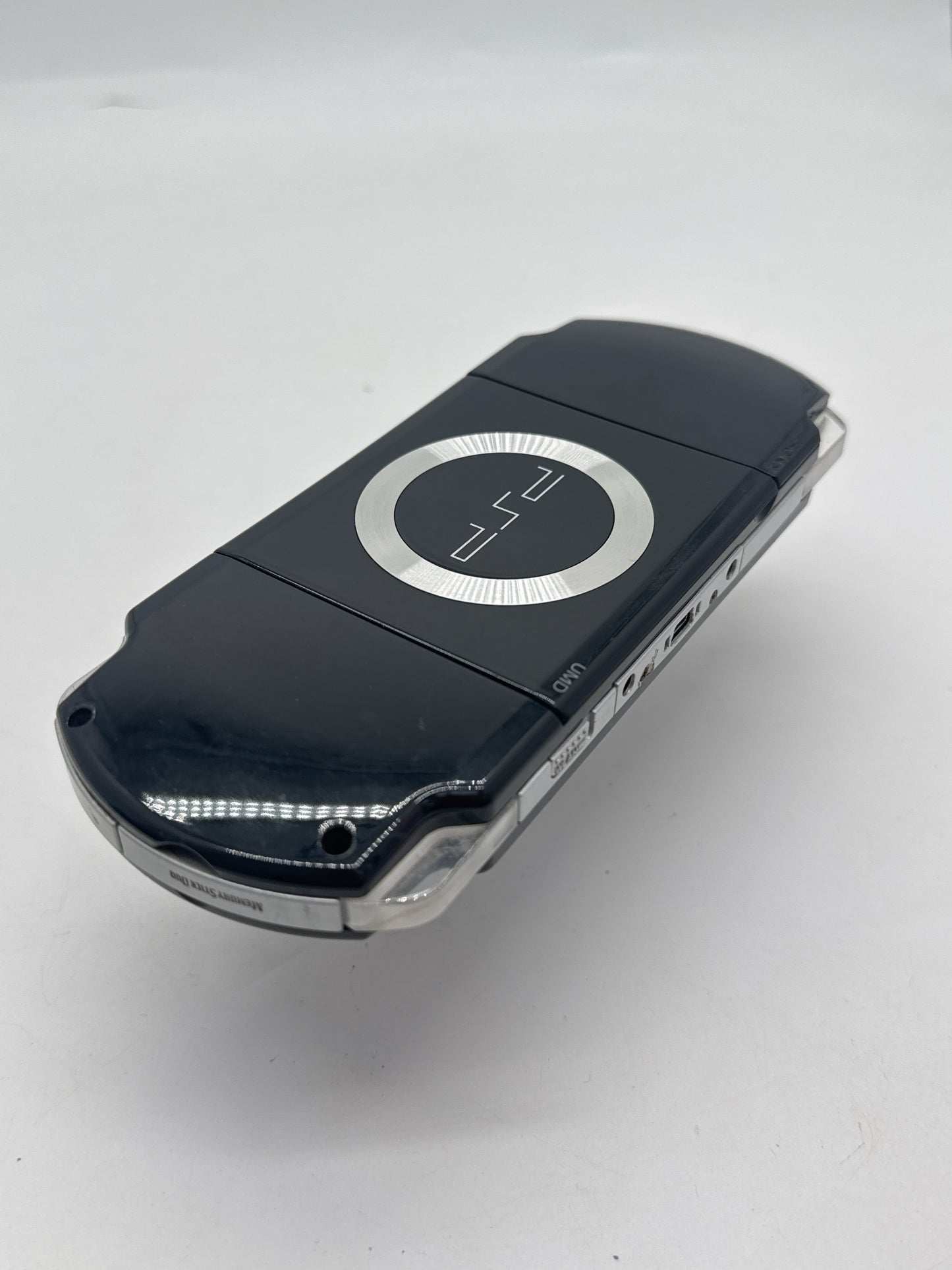 PlayStation Portable PSP-2000 Piano Black Console #670 w/ OEM 1200mAh Battery