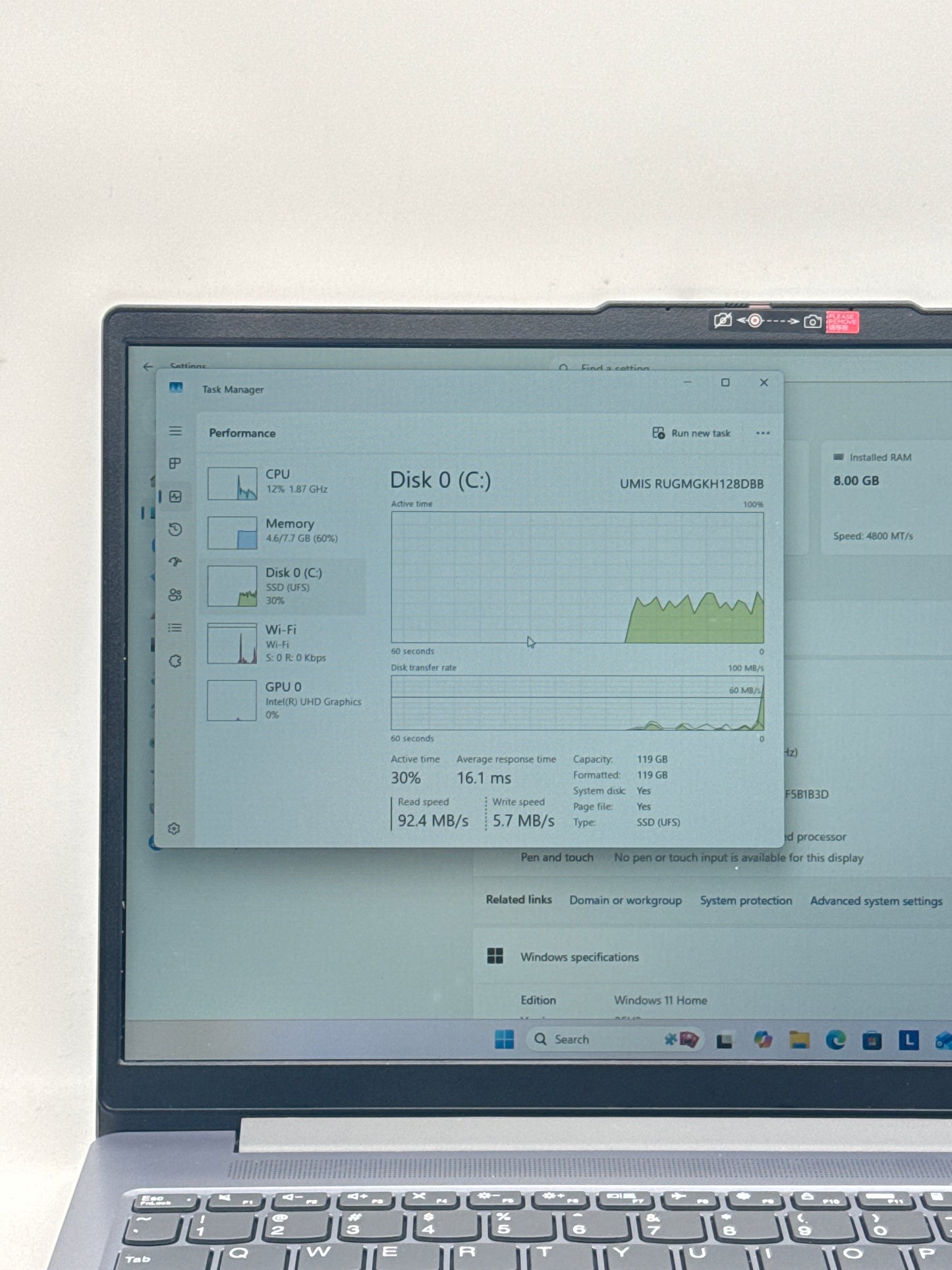 Lenovo IdeaPad Slim 3 15IAN8 15.6'' Core™ i3-N305 8GB DDR5 RAM 128GB SSD - Read!