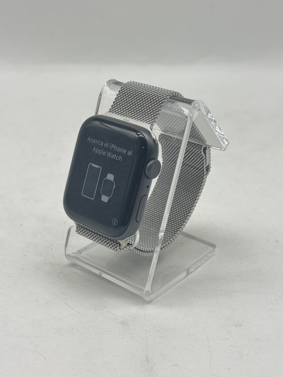 Apple Watch Series 6 A2292 44mm GPS Space Gray w/ Milanese Loop Used