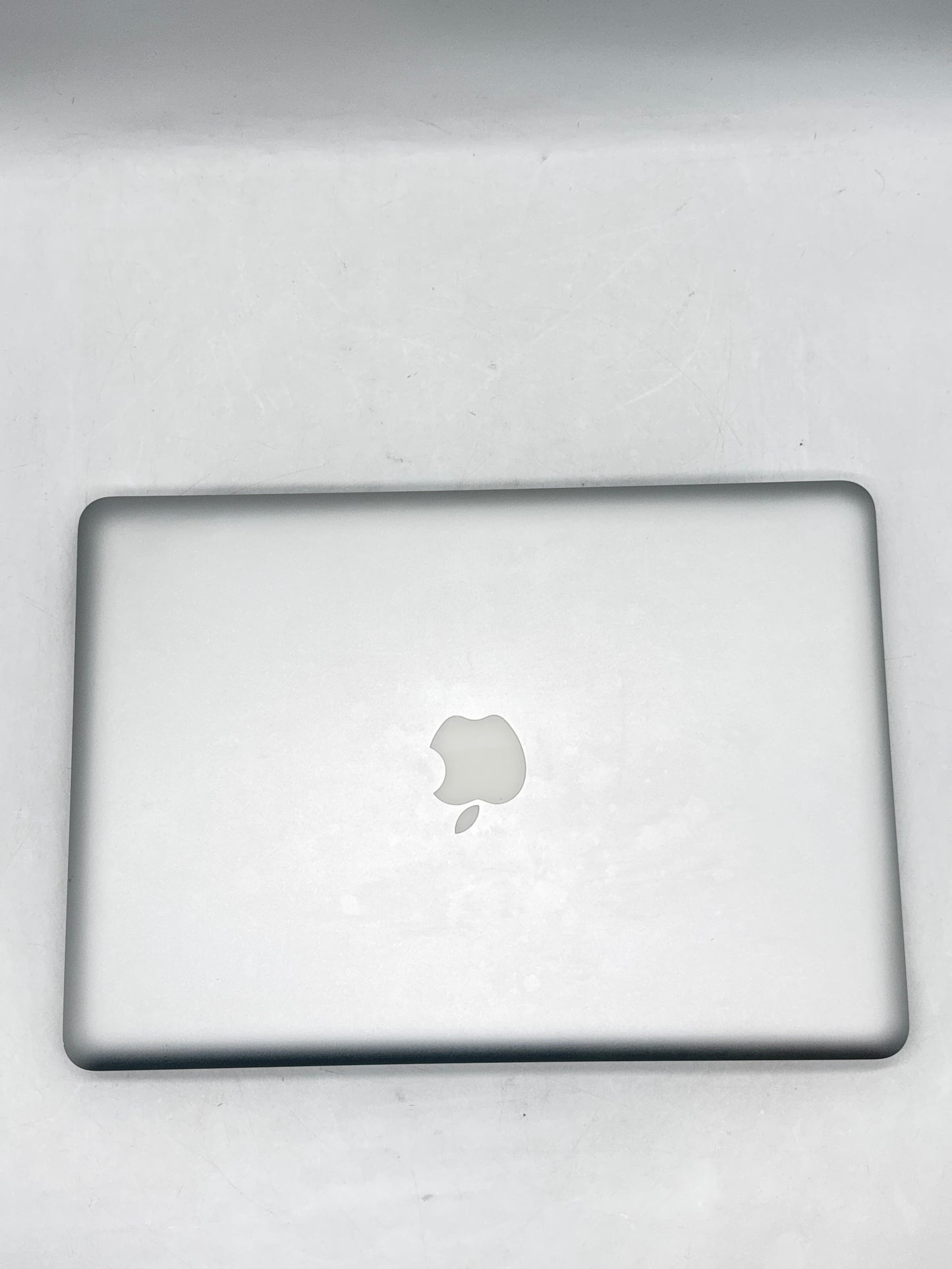 2009 Apple MacBook Pro 13.3" A1278 Intel Core 2 Duo 4GB RAM 250GB HDD