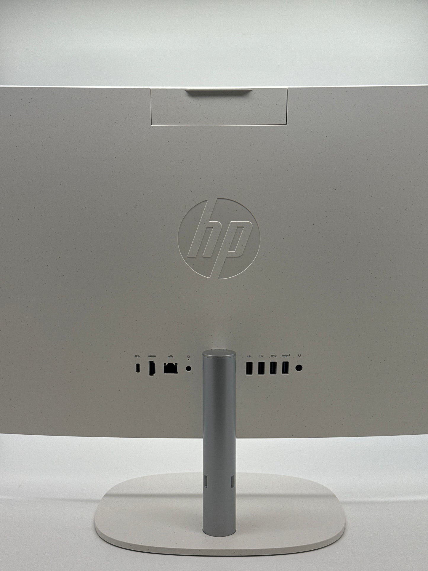 HP All-in-One Desktop 7H0U0AA – 23.8" FHD, 8GB RAM, 256GB - Used