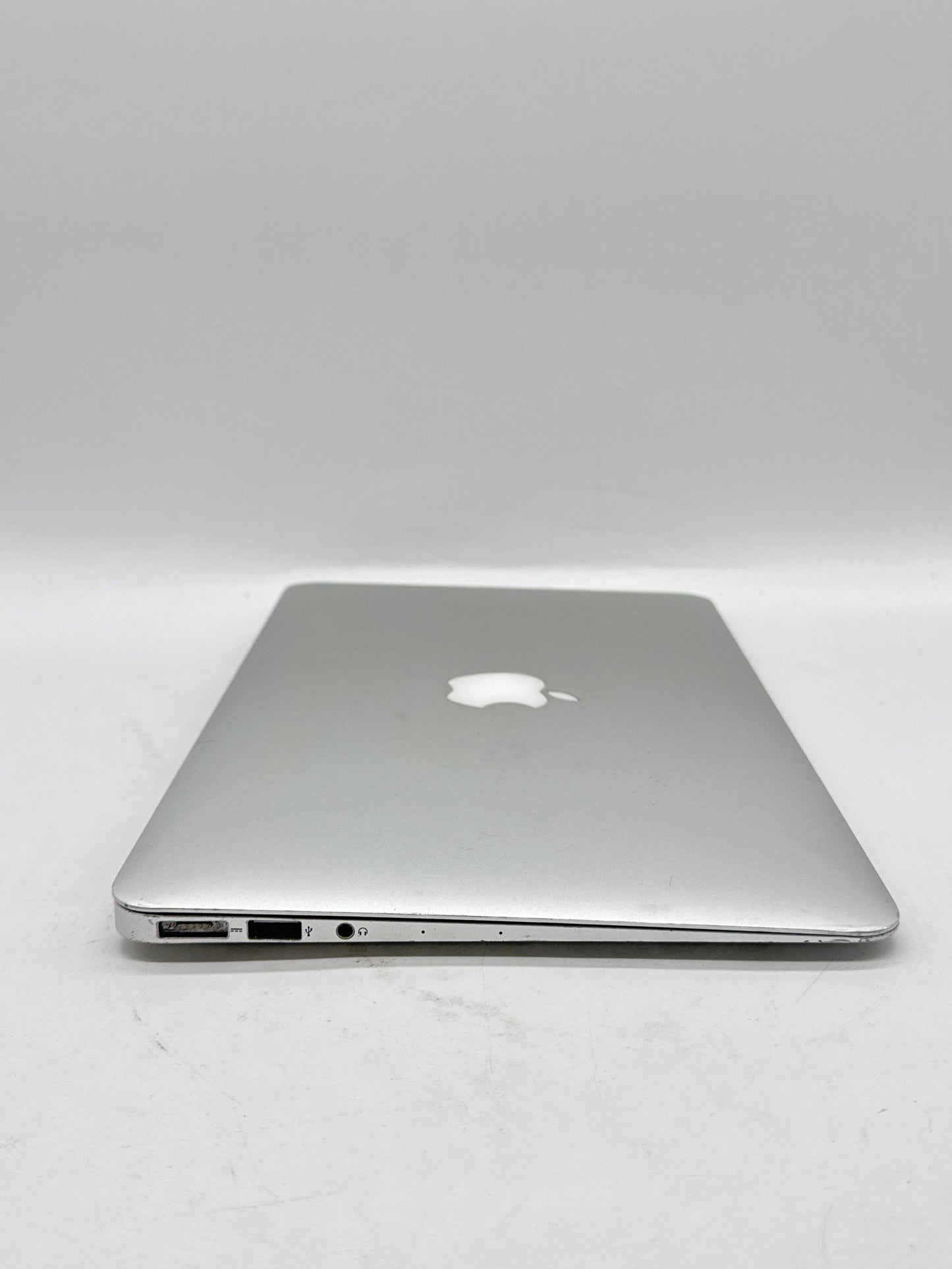 2015 Apple MacBook Air 11.6" A1465 Intel Core i5 4GB RAM 128GB Silver  !READ