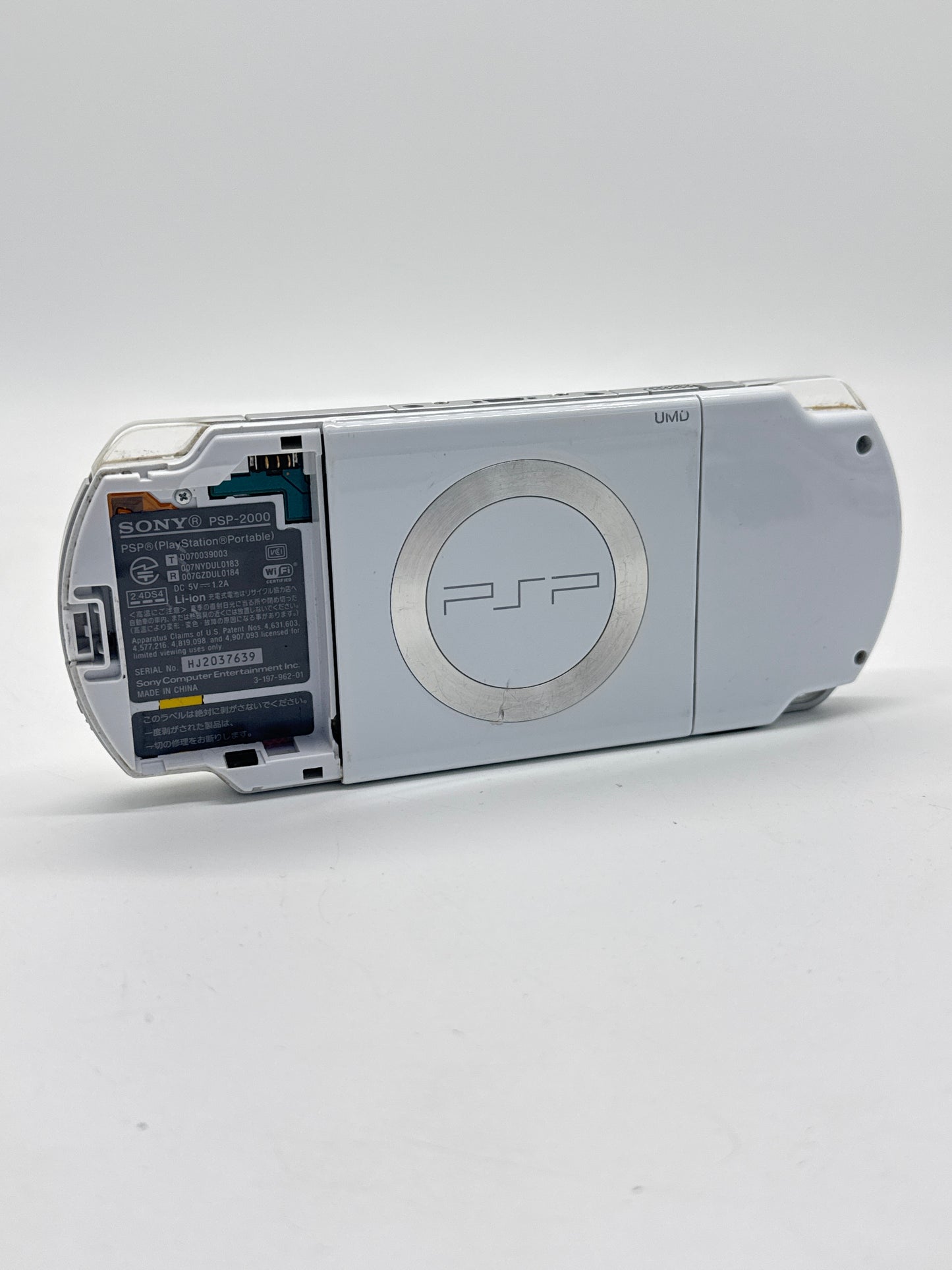 Sony PSP-2000 White Console #220 No Battery or Lid No Charger AS IS