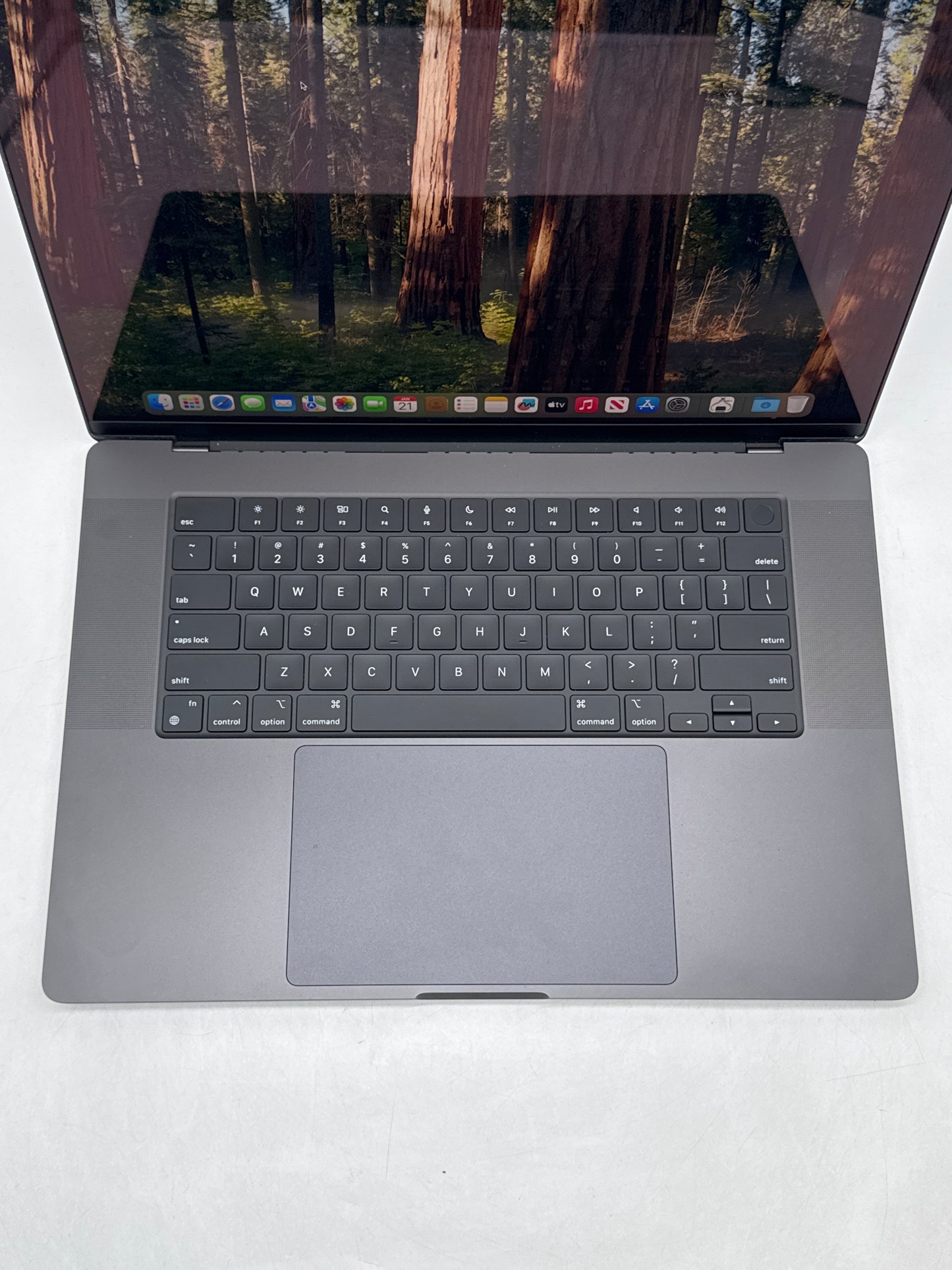 2024 Apple MacBook Pro 16.2" A3186 M4 Max 16C-CPU 40C-GPU 1TB 48GB RAM 3 Cycle