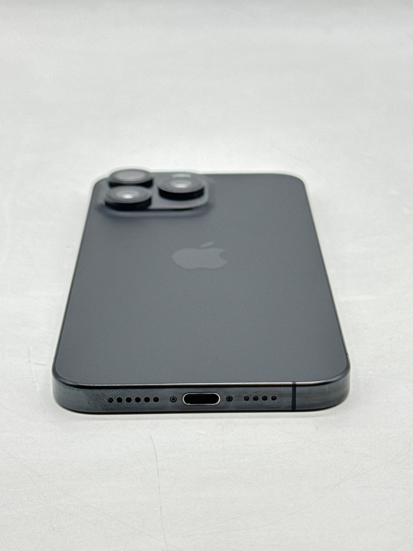 US Xfinity Mobile Apple iPhone 15 Pro Max A2849 512GB Black 83% Battery health