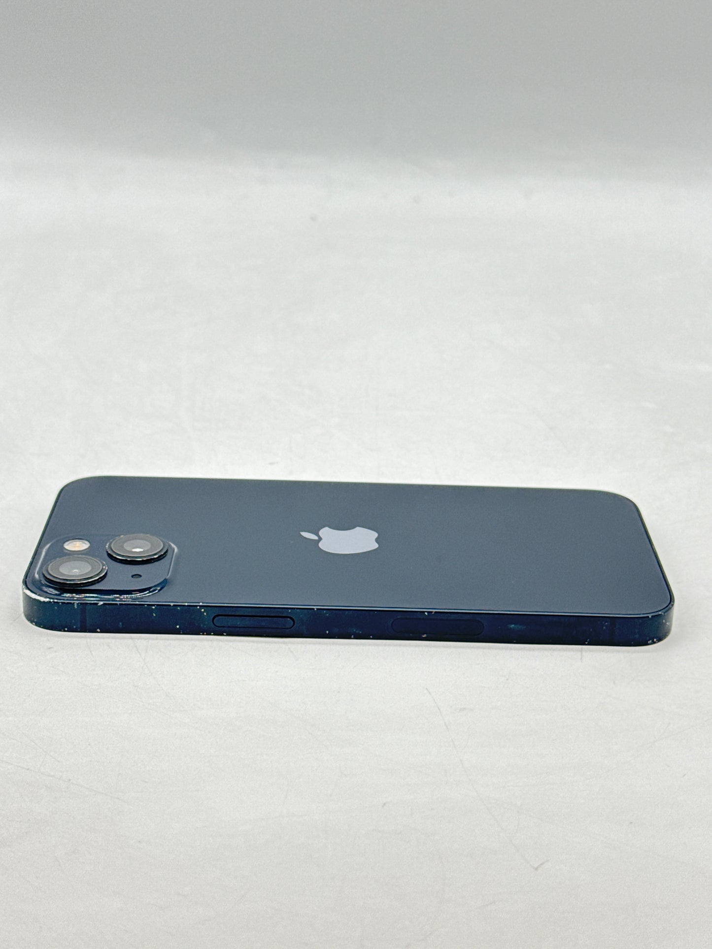 Unlocked Apple iPhone 13 A2482 128GB Midnight 82% Battery Health