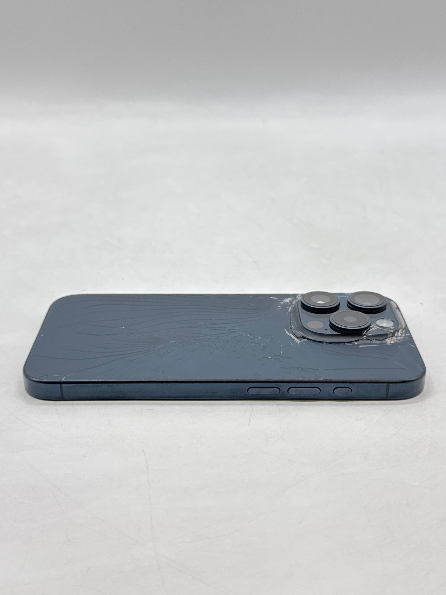 T-Mobile Apple iPhone 15 Pro A2848 128GB Blue Titanium - Cracked Back