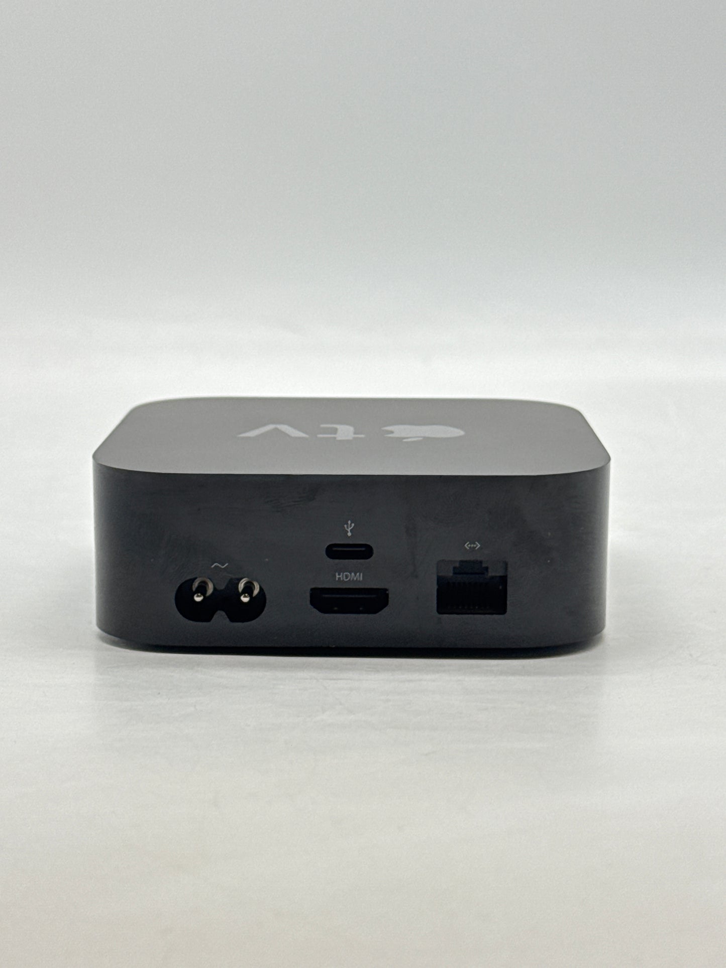 Apple TV 4th Gen A1625 32GB Media Streamer