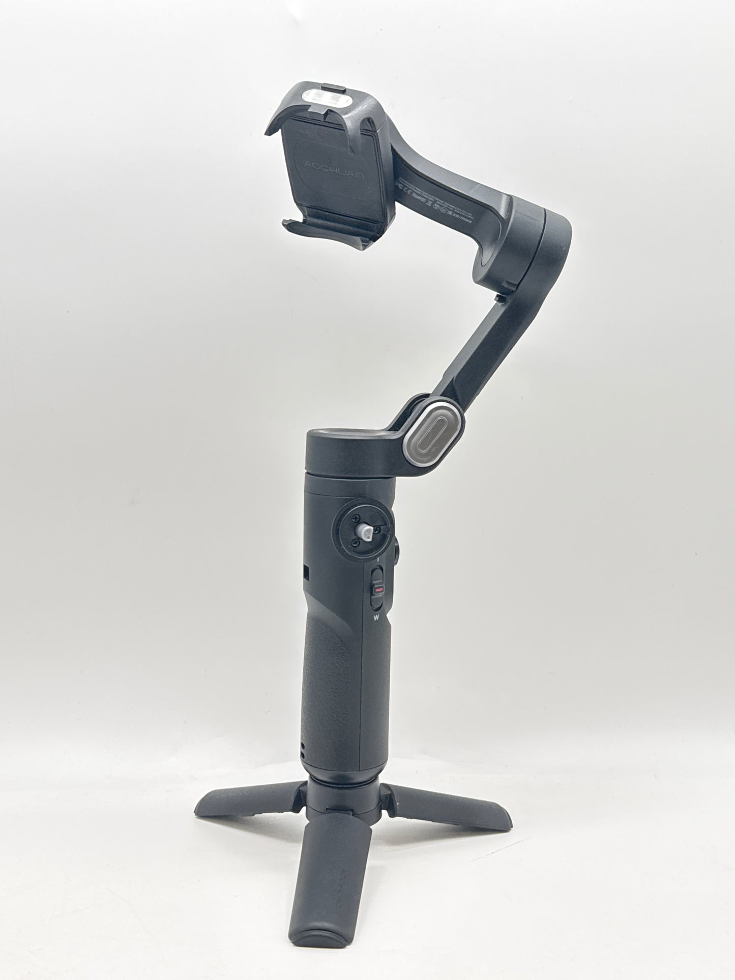 AOCHUAN Smart XE 3-Axis Gimbal Anti-Shake Smartphone Stabilizer W/stand