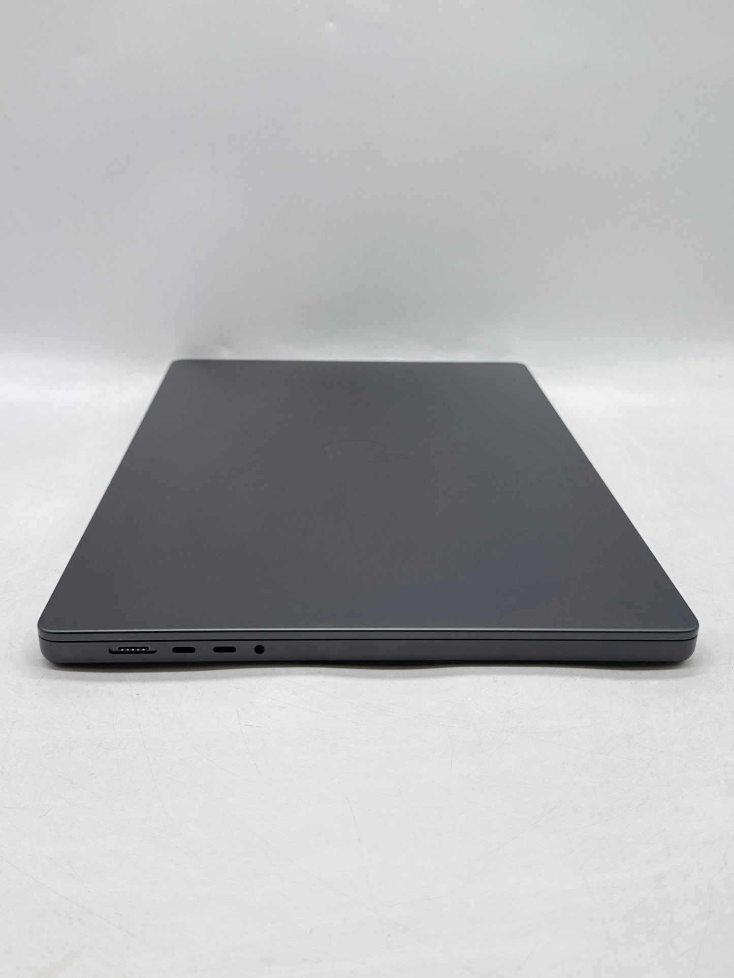 2024 Apple MacBook Pro 16.2" A3186 Apple M4 Max 14C-CPU 32C-GPU 1TB SSD 36GB RAM