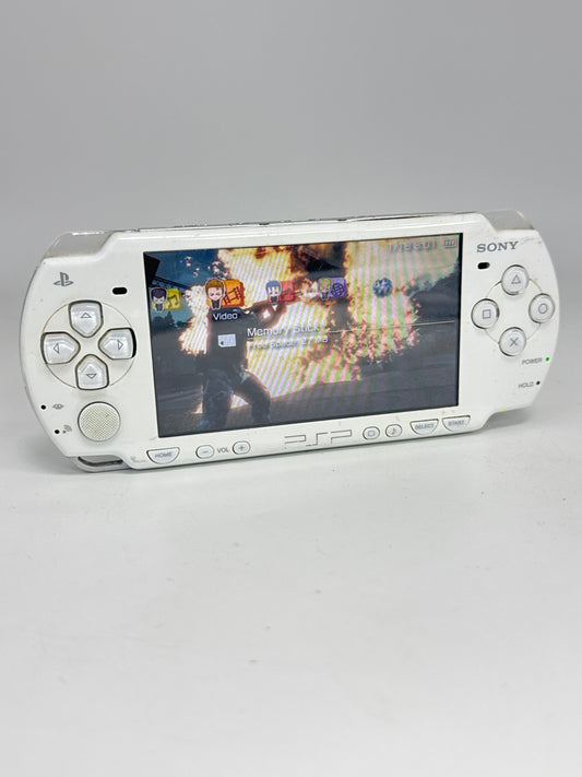 Sony PSP-2000 White Console #223 No Battery or Lid No Charger Bad Screen AS IS