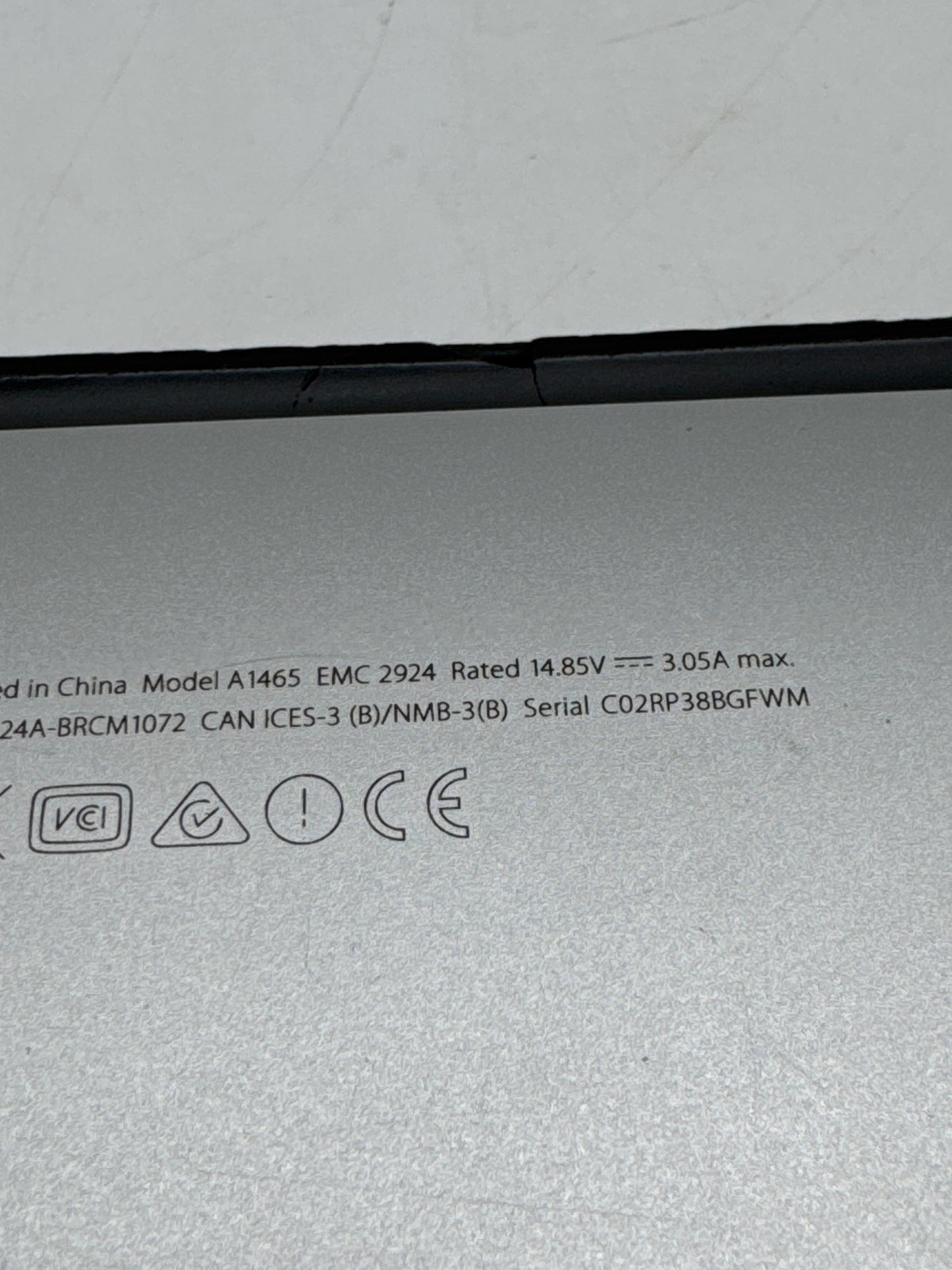 2015 Apple MacBook Air 11.6" A1465 Intel Core i5 4GB RAM 128GB Silver  !READ