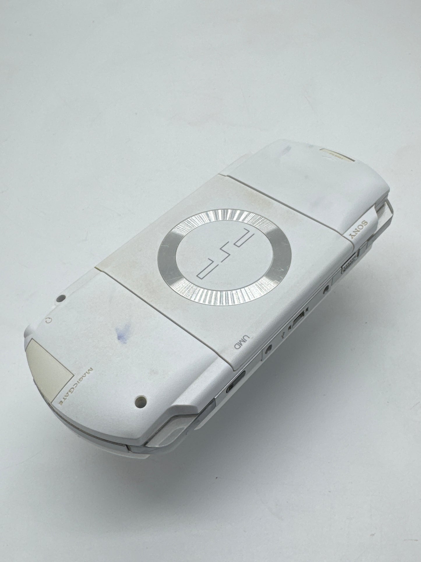 Sony PSP-1000 White Console #99 w/3600mAh Battery & No Charger