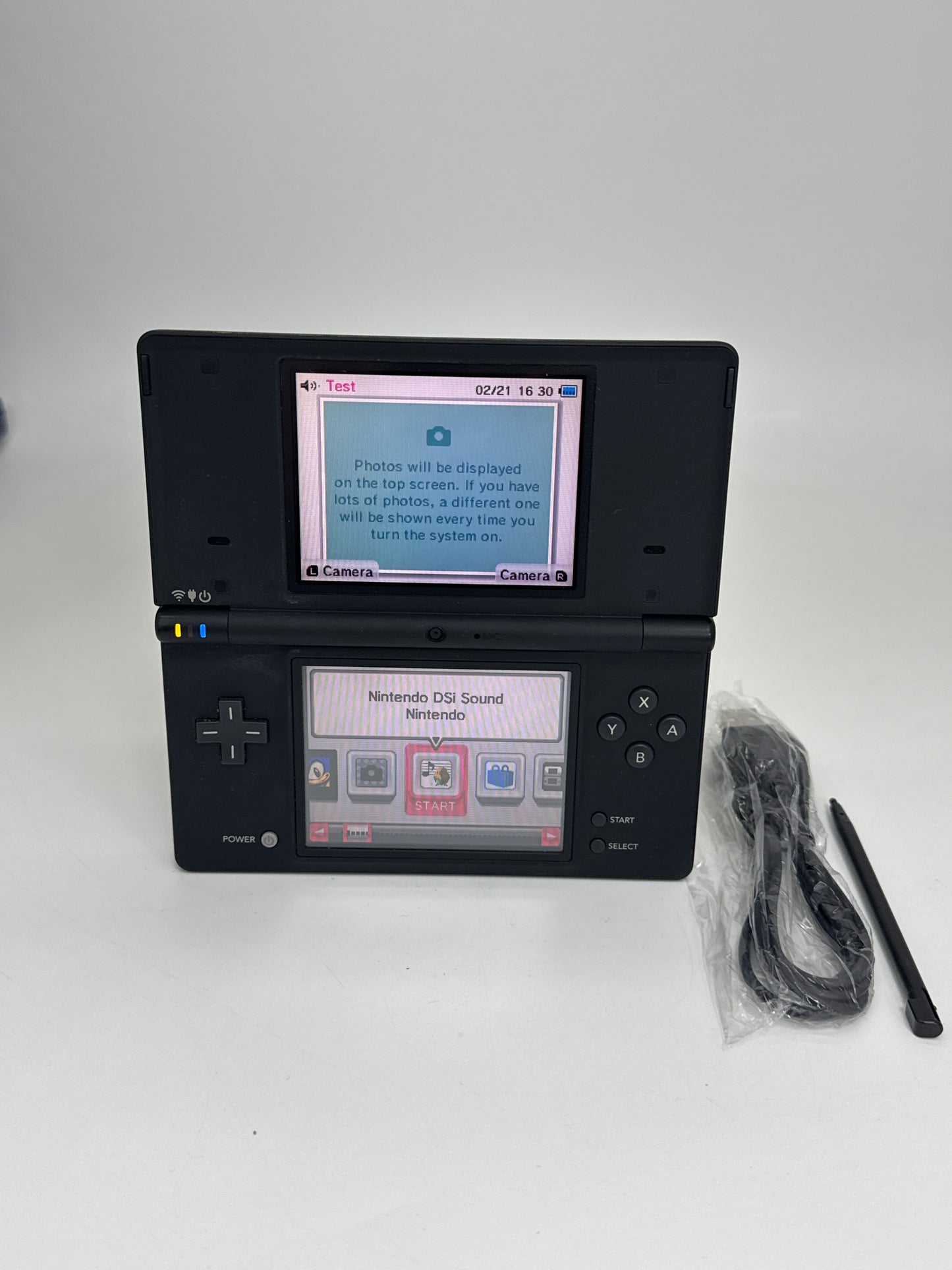 Nintendo DSi TWL-001(JPN) Black Console #422 w/Stylus & Charger Yellowed Displays AS IS