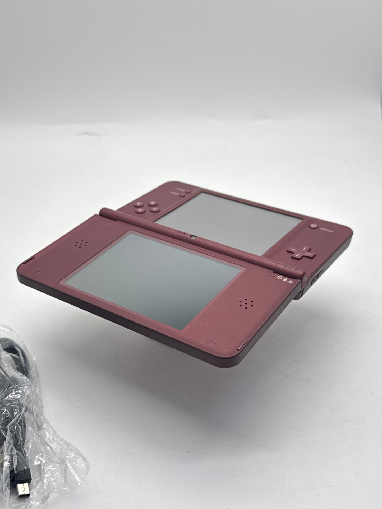 Nintendo DSi LL UTL-001 Red Console #408 w/ Stylus & Charger Heavy Yellow Tint AS IS