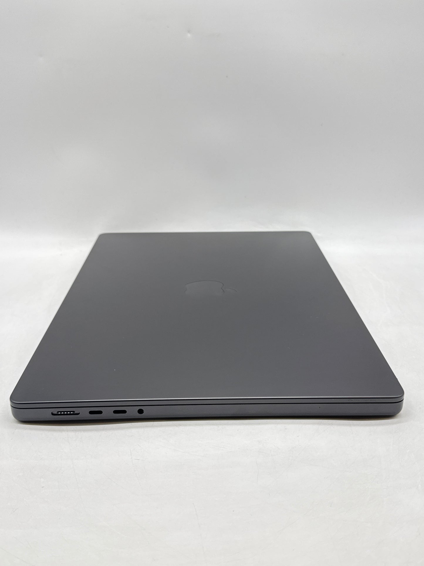 2024 Apple MacBook Pro 16.2" A3186 M4 Max 16C-CPU 40C-GPU 1TB 48GB RAM 3 Cycle