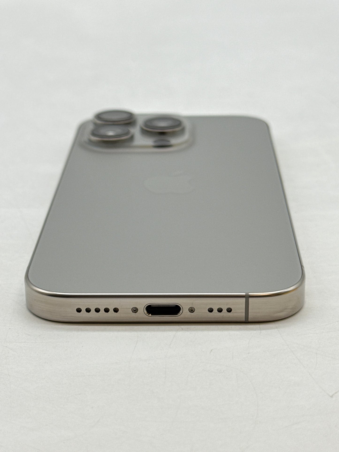 Unlocked Apple iPhone 16 Pro A3083 128GB Natural Titanium 96% Battery Health