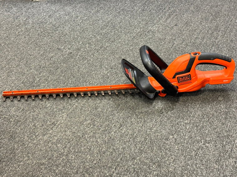 Black+Decker LHT2220 20V MAX 22" Cordless Hedge Trimmer - Tool Only