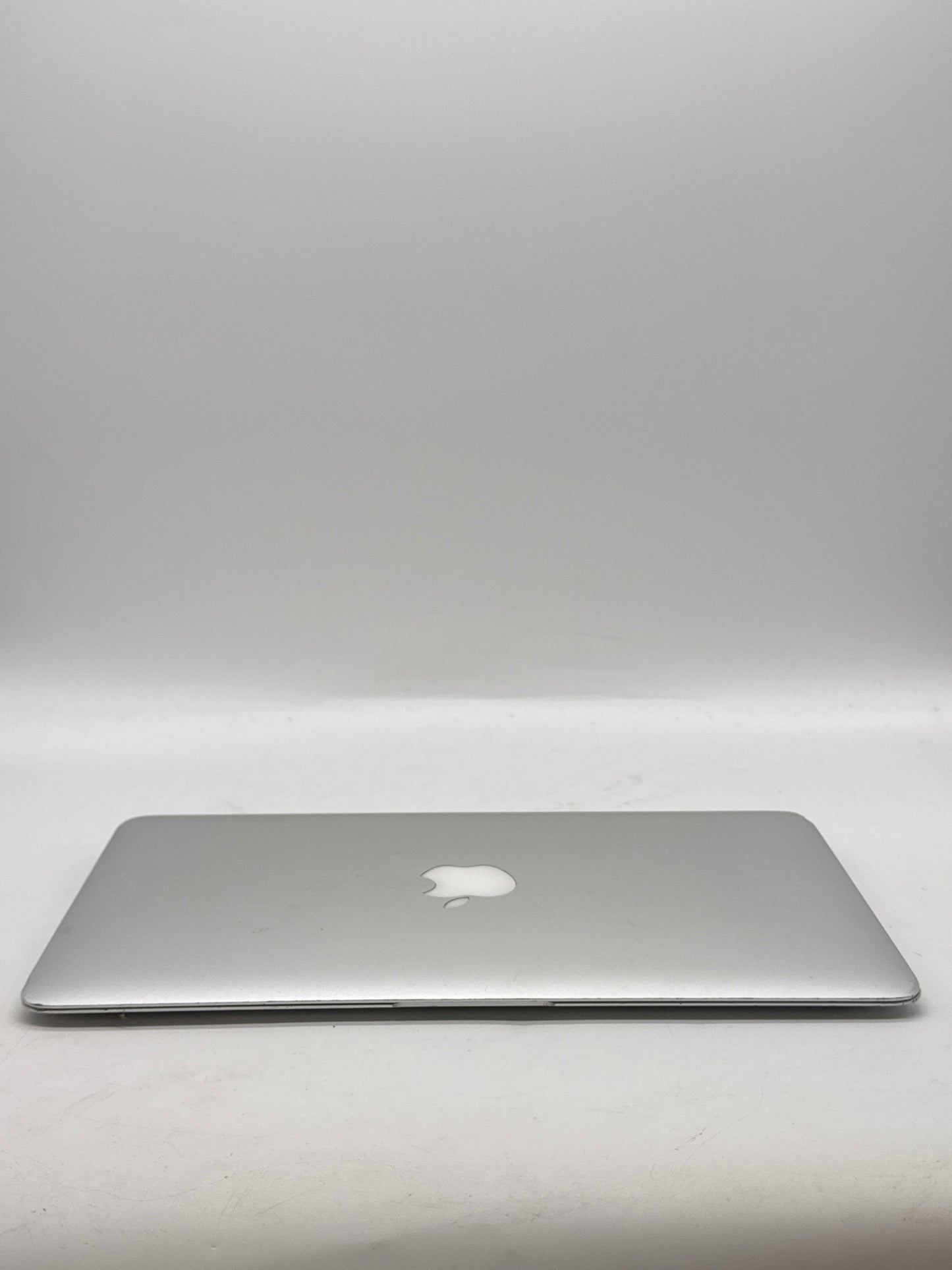 2015 Apple MacBook Air 11.6" A1465 Intel Core i5 4GB RAM 128GB Silver  !READ
