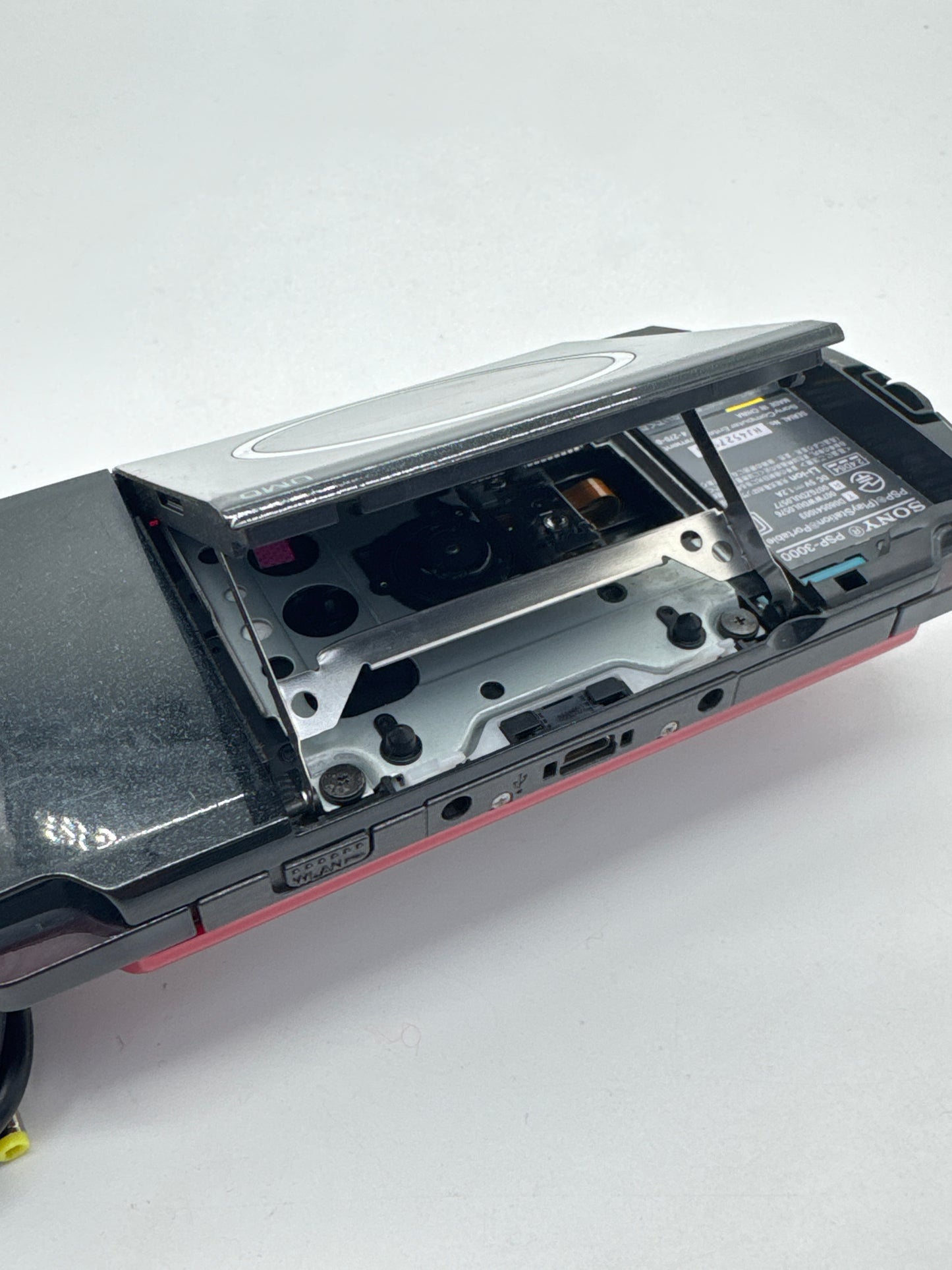 Sony PSP-3000 Red\Black Console w/ Charger #73 No Battery No Lid AS IS