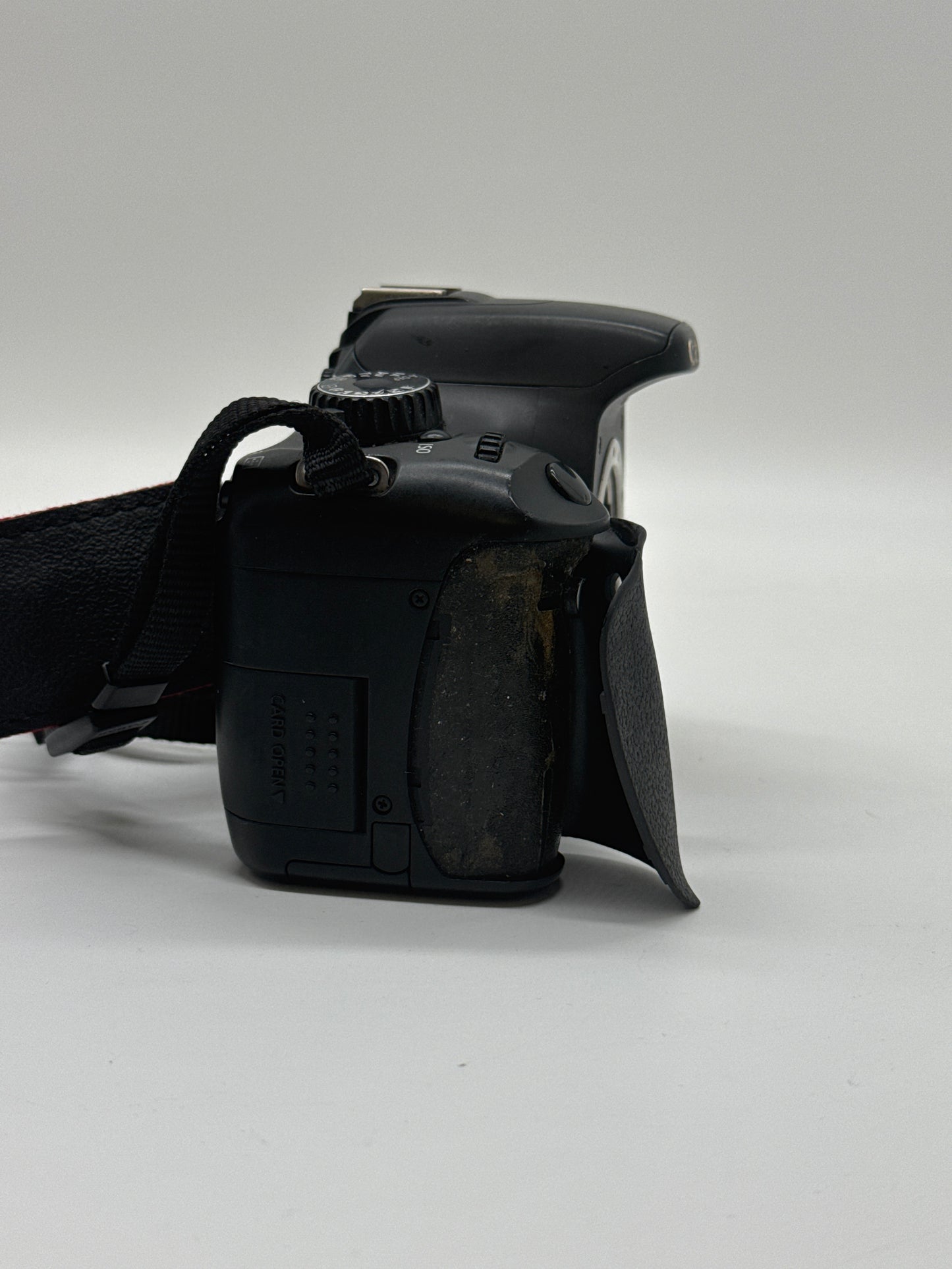 Canon EOS Rebel T2i Digital SLR Camera (Body Only) - For Parts