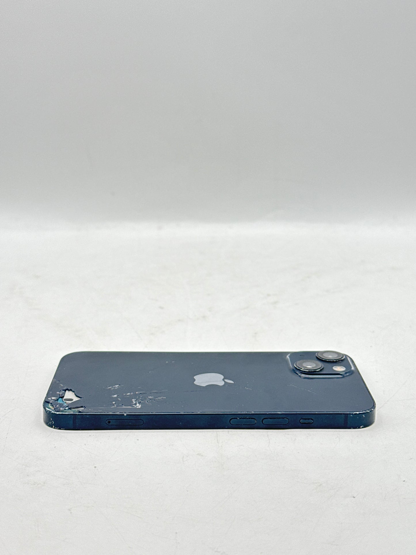 T-Mobile Apple iPhone 13 A2482 128GB - Back Cracked