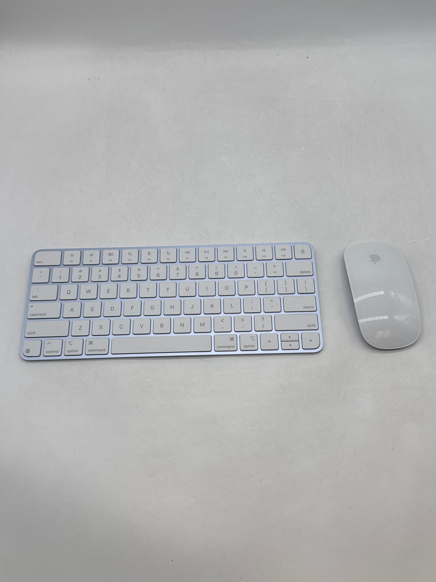 2024 Apple iMac 24" A3247 M4 8C-CPU 8C-GPU 256GB SSD 16GB RAM Blue