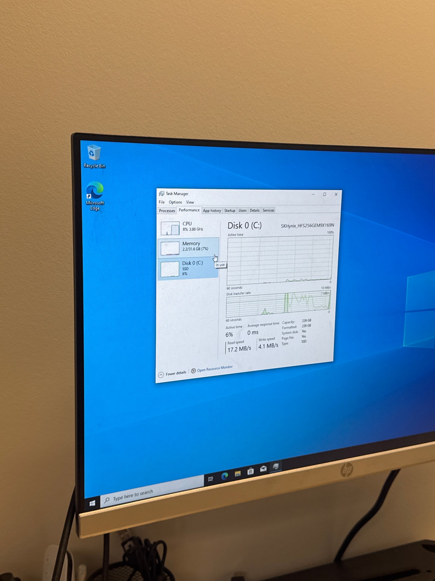 Lenovo ThinkCentre M70q Gen 5 Desktop Core i5-14500T 16GB RAM 256GB SSD