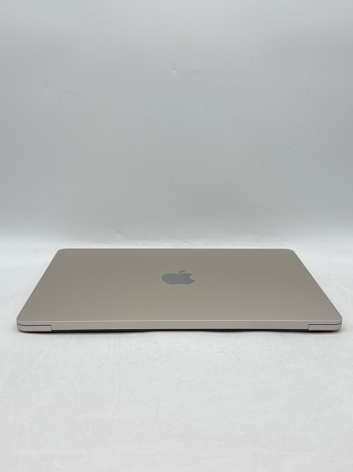 2022 Apple MacBook Air 13.6" A2681 M2 8C-CPU 8C-GPU 8GB RAM 256GB SSD Starlight