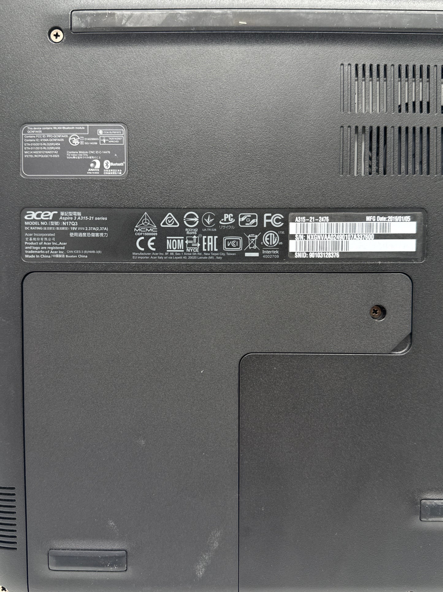 Acer Aspire 3 15.6" A315-21 AMD E2-9000e@1.5GHz 4GB RAM 1TB HDD Laptop