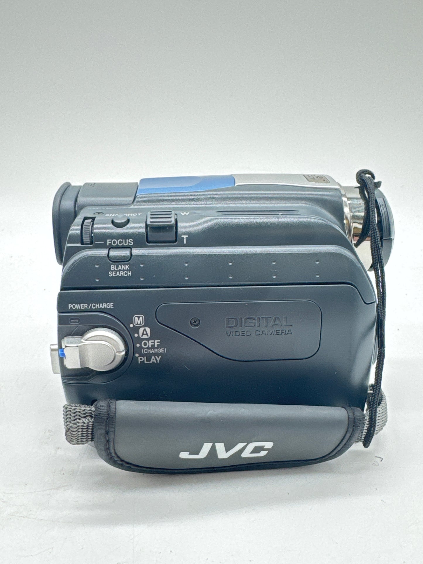 JVC Digital Video Camera 16x Optical Zoom GR-D72U UNTESTED