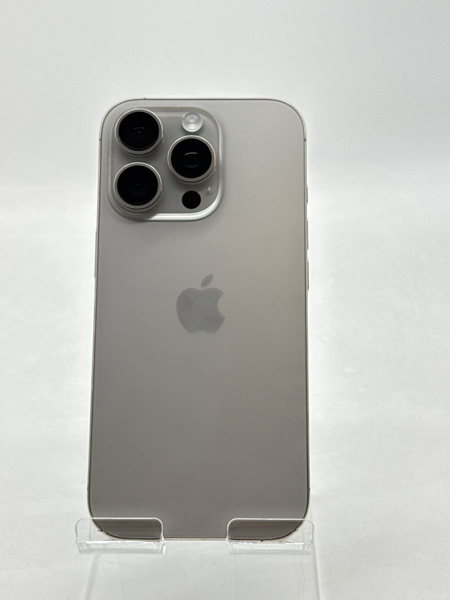 Unlocked Apple iPhone 16 Pro A3083 128GB Natural Titanium 96% Battery Health