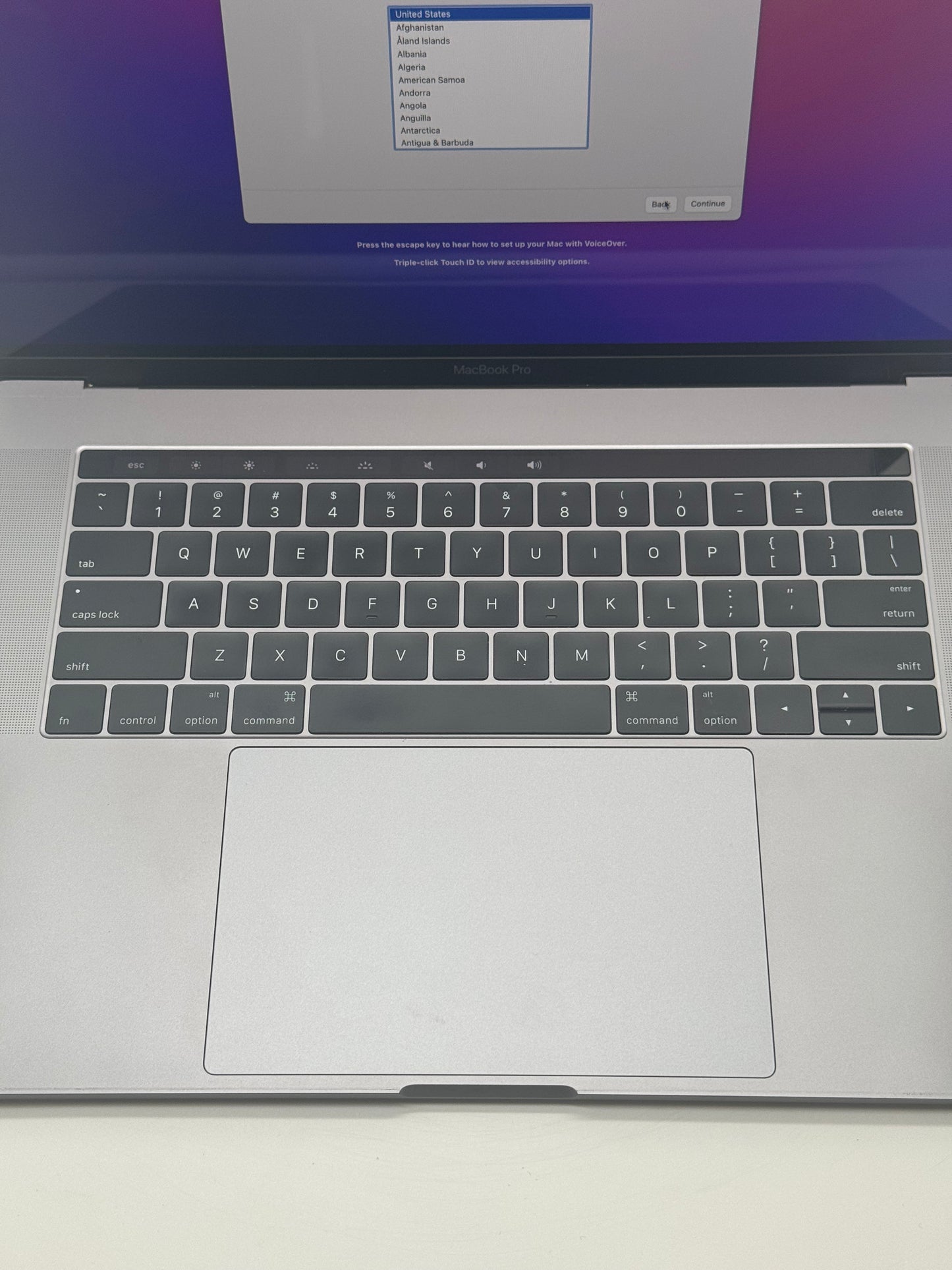 2016 Apple MacBook Pro 15.4 " A1707 Core i7 2.6GHz 512GB SSD 16GB RAM - Read!