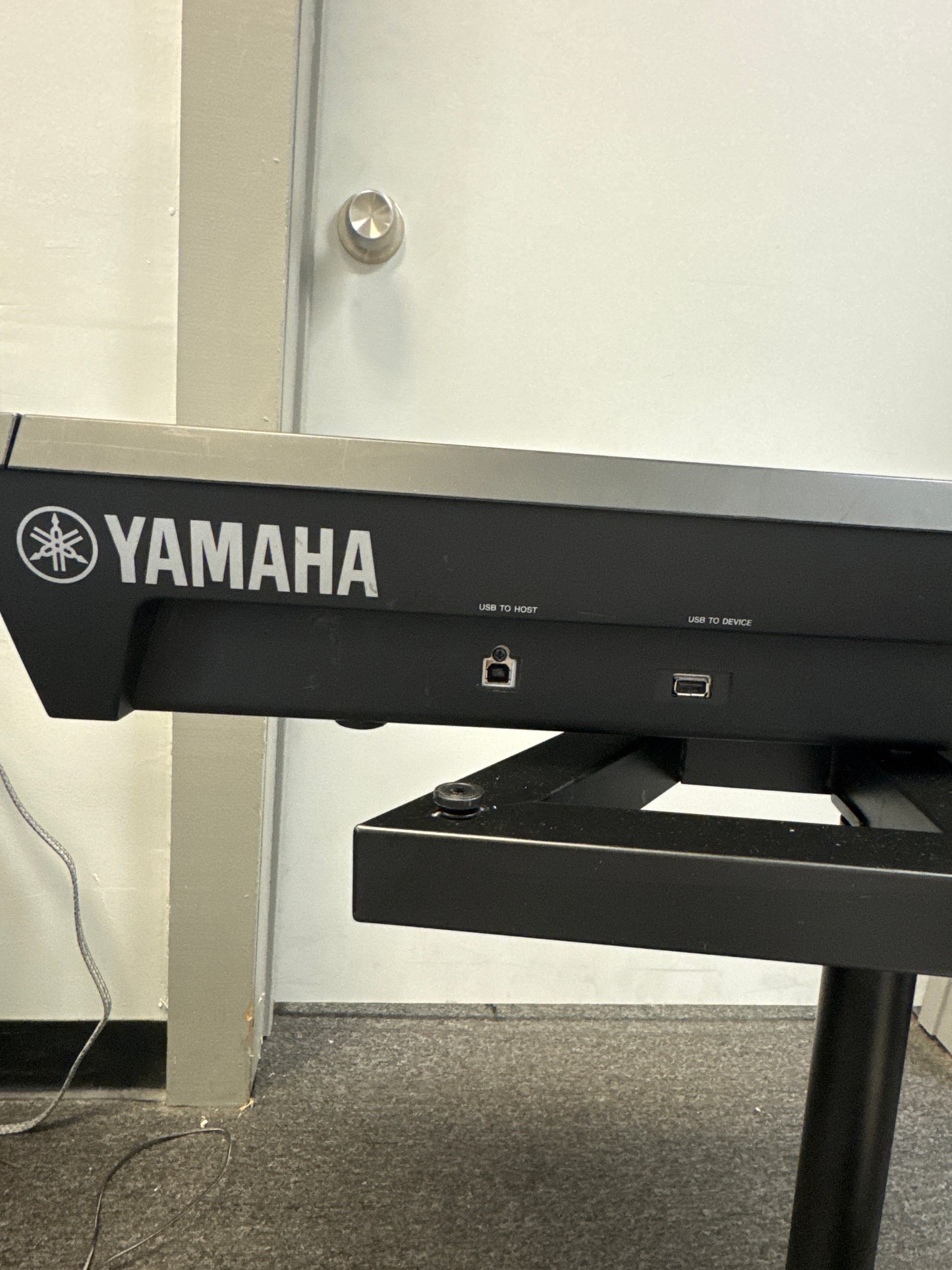 Yamaha MODX6+ 61 Semi-weighted Key Synthesizer w/ power supply