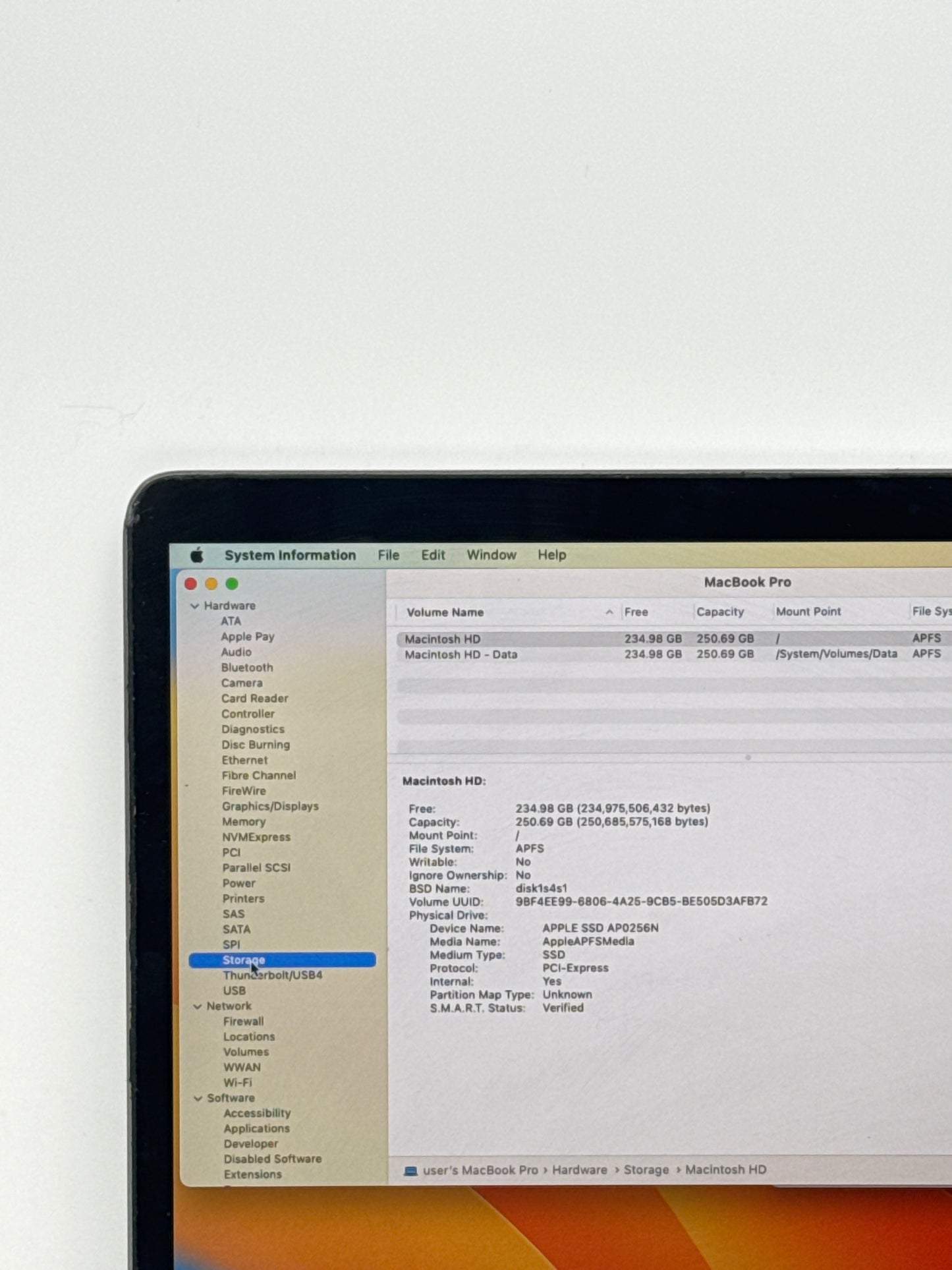 2019 Apple Macbook Pro 13.3" A2159 Core i5 1.4GHz 256GB SSD 8GB RAM Space Gray