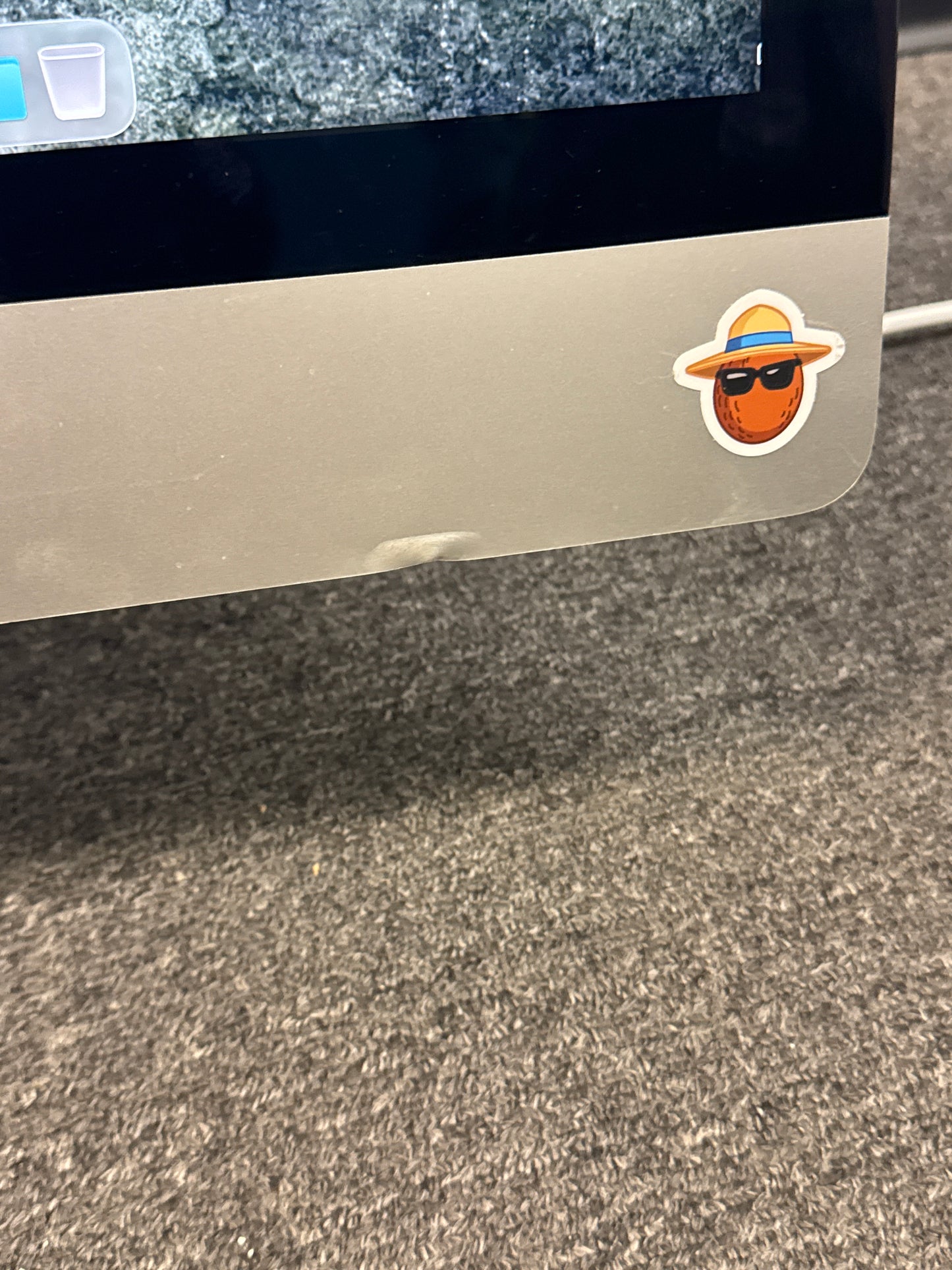 2020 Apple iMac 27" Retina 5K A2115 Core i7 3.8GHz 16GB RAM 1TB SSD - Cracked Screen