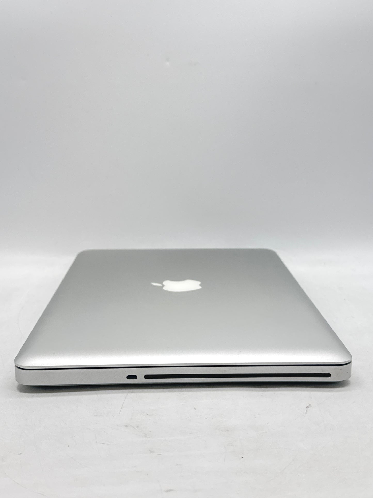 2009 Apple MacBook Pro 13.3" A1278 Intel Core 2 Duo 4GB RAM 250GB HDD