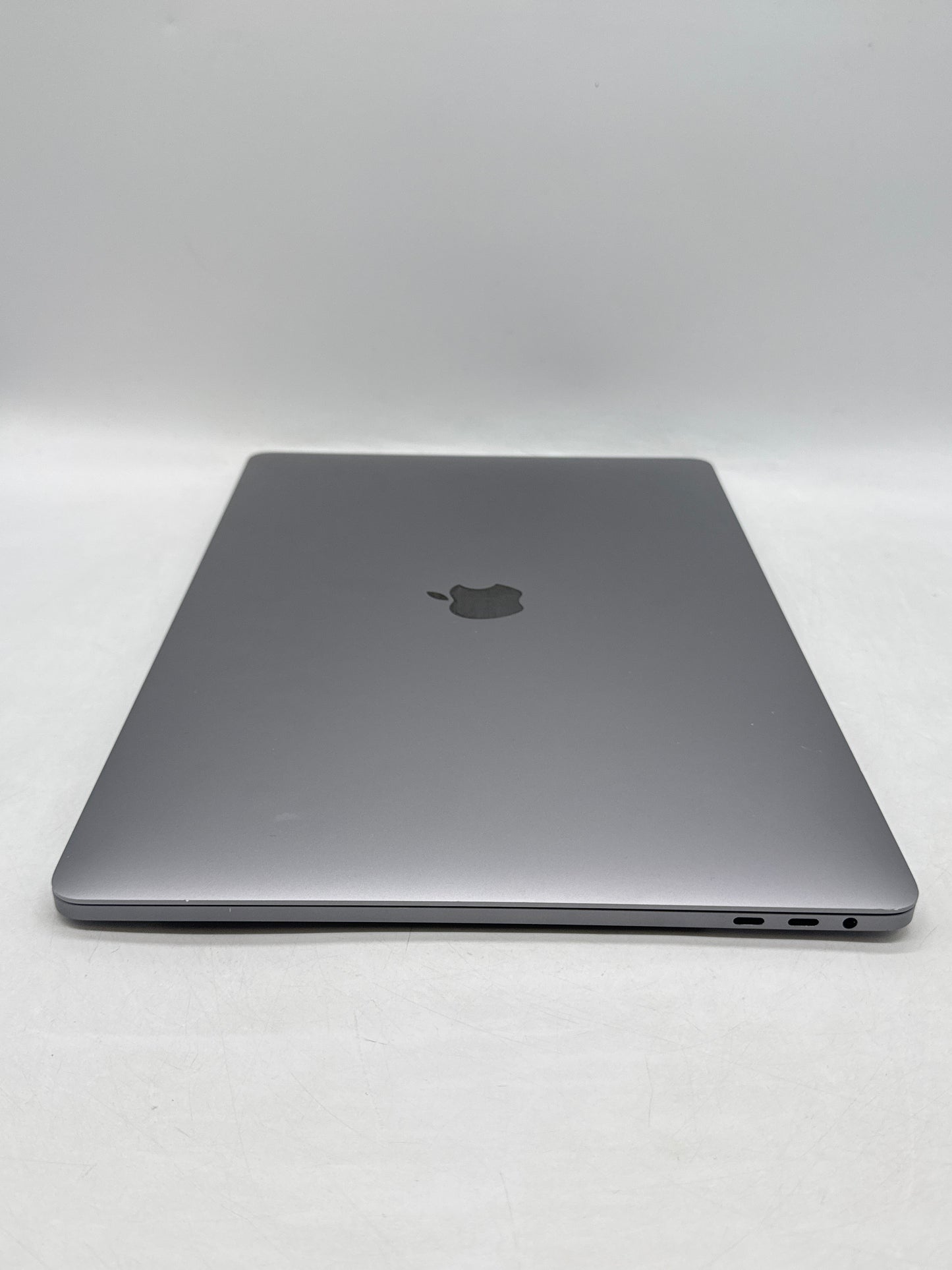 2016 Apple MacBook Pro 15" A1707 Intel Core i7 2.6GHz 256GB SSD 16GB RAM - Read!