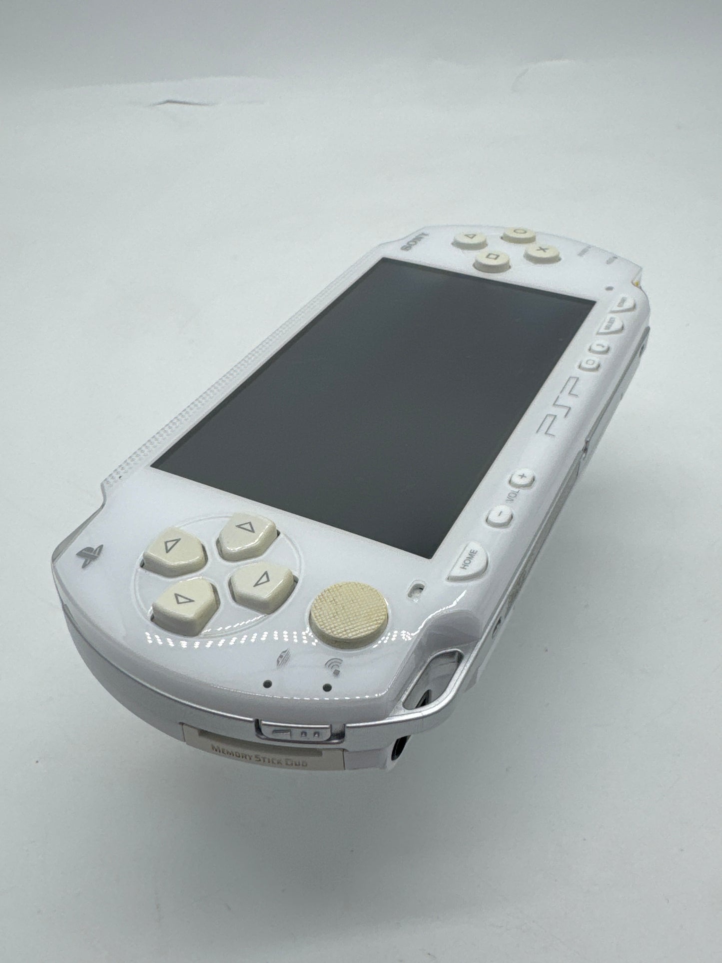 Sony PSP-1000 White Console #71 w/ 1800mAh Battery No Charger