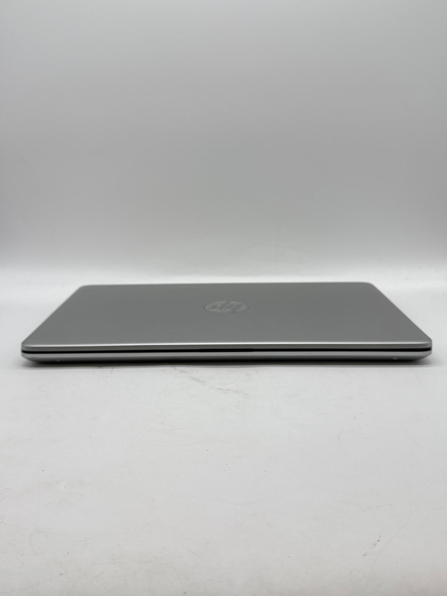 HP 14-DQ2053CL 14" Core i3-1125G4 @2.00GHz 8GB RAM 256GB Silver Laptop