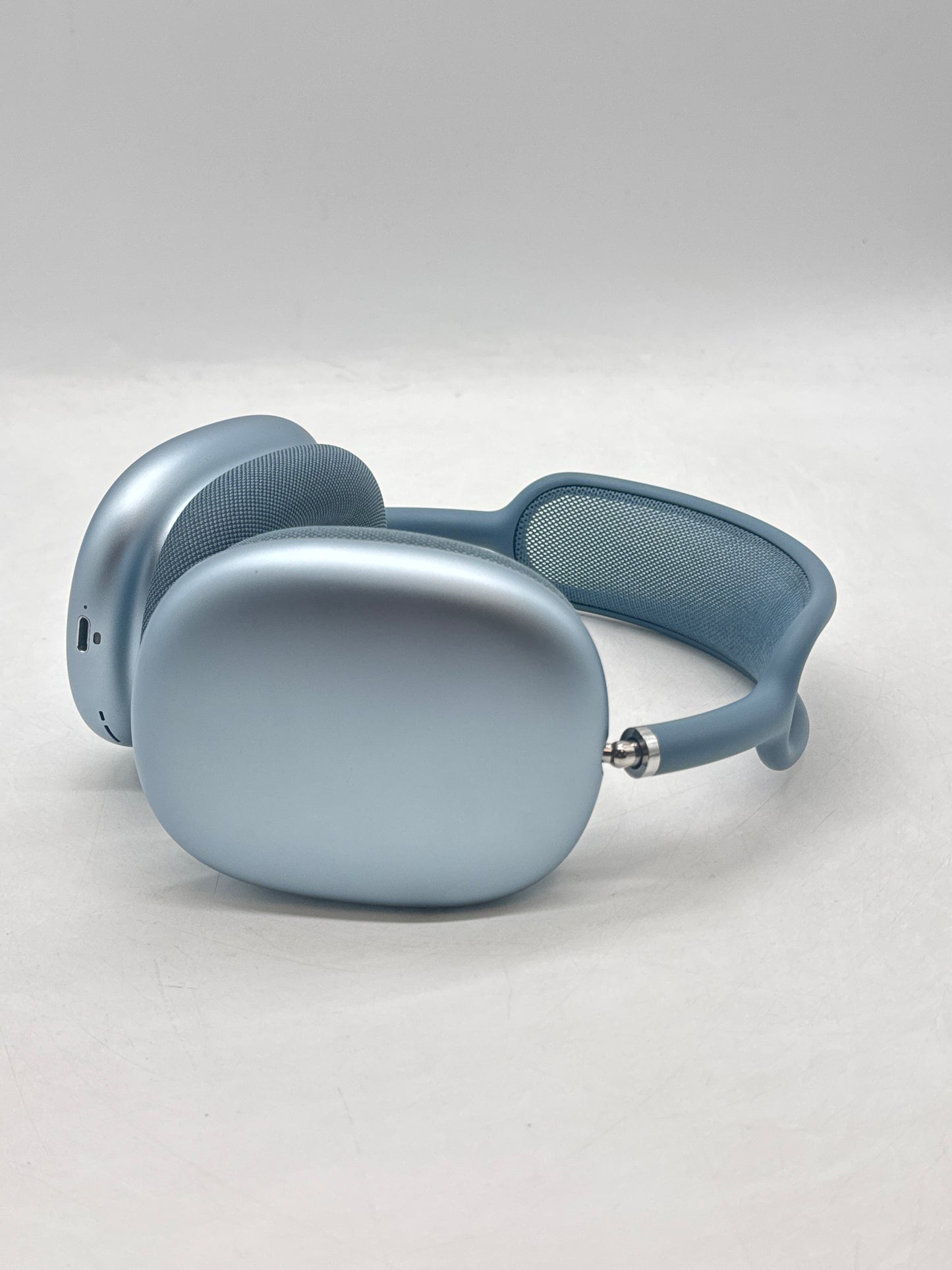 Apple AirPods Max A3184 Wireless Over-Ear Headphones Blue